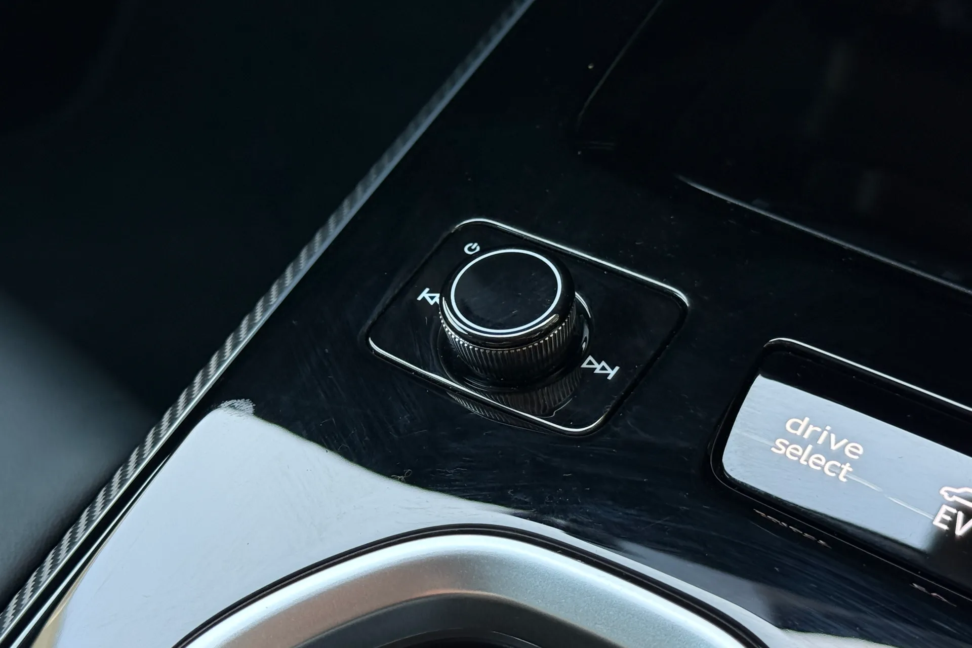 Audi A6 thumbnail image number 22