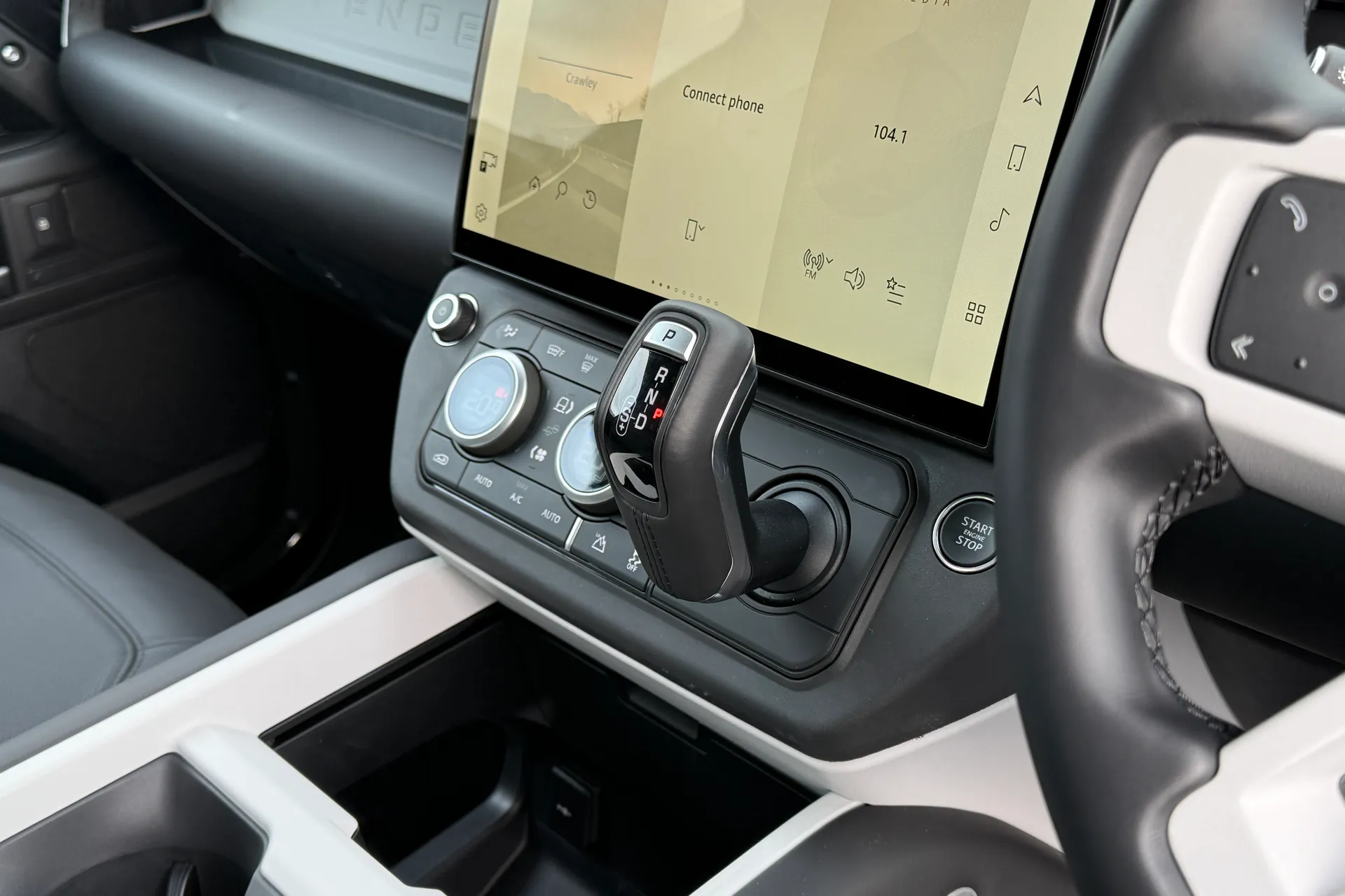 LAND ROVER Defender 130 thumbnail image number 19