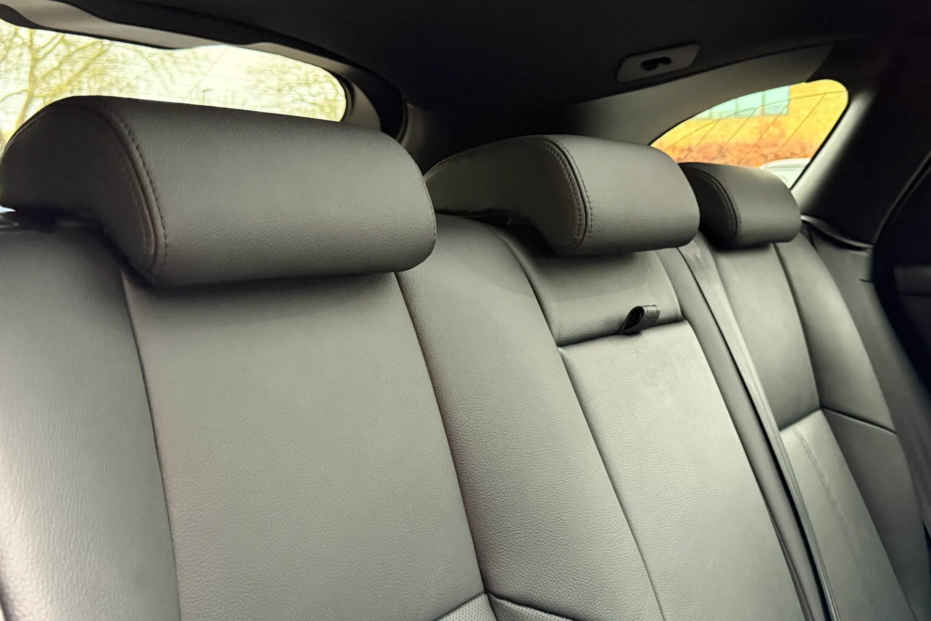 LAND ROVER RANGE ROVER VELAR thumbnail image number 30