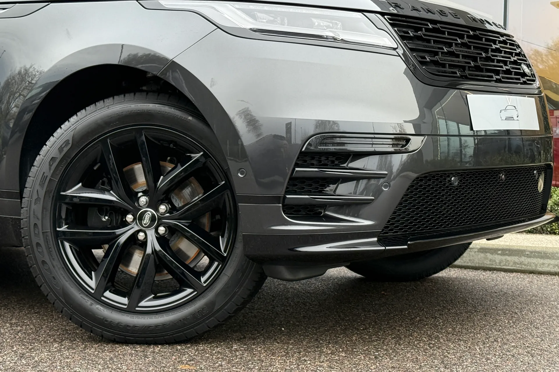 LAND ROVER RANGE ROVER VELAR thumbnail image number 10