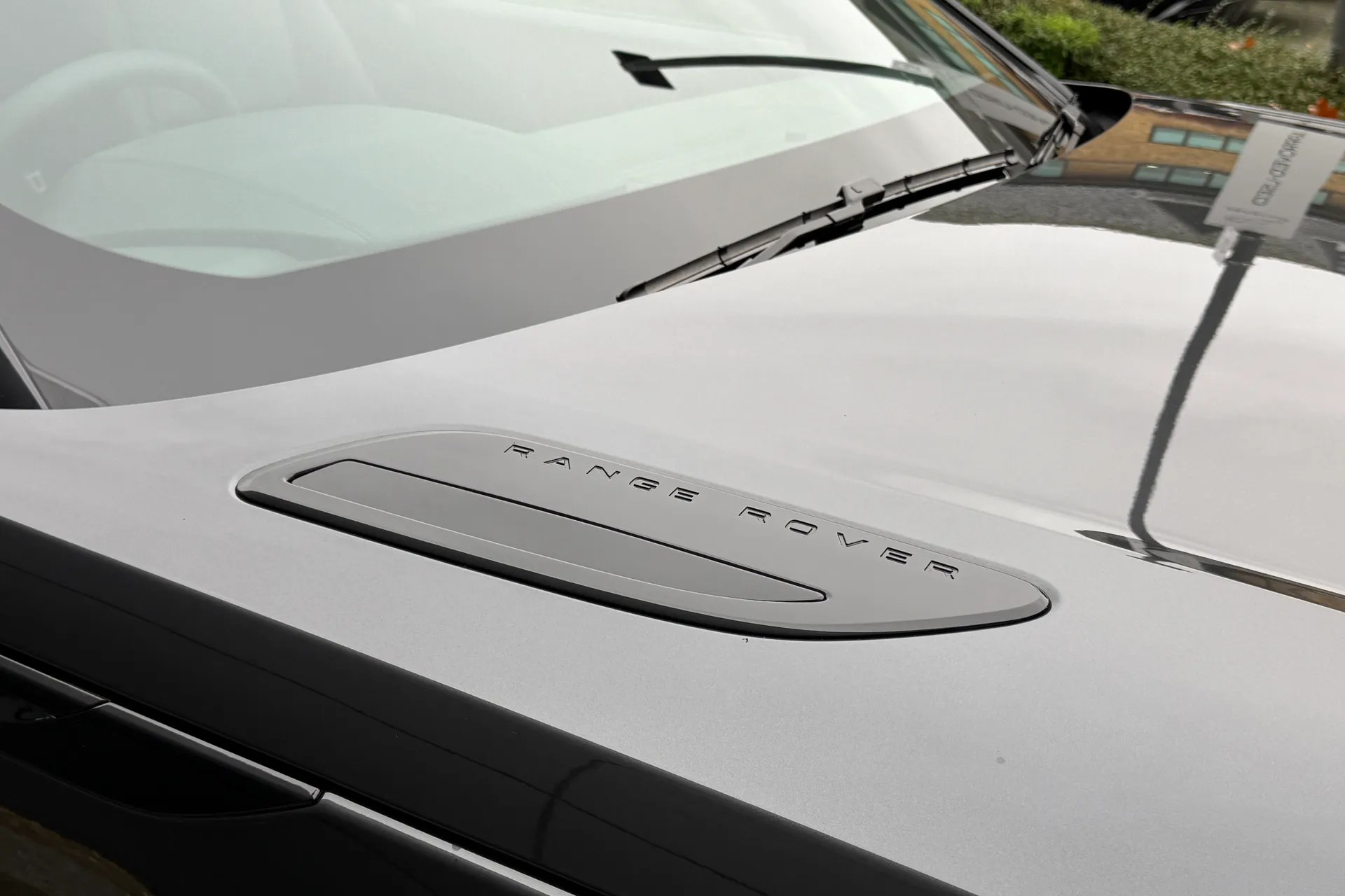 LAND ROVER RANGE ROVER VELAR thumbnail image number 16