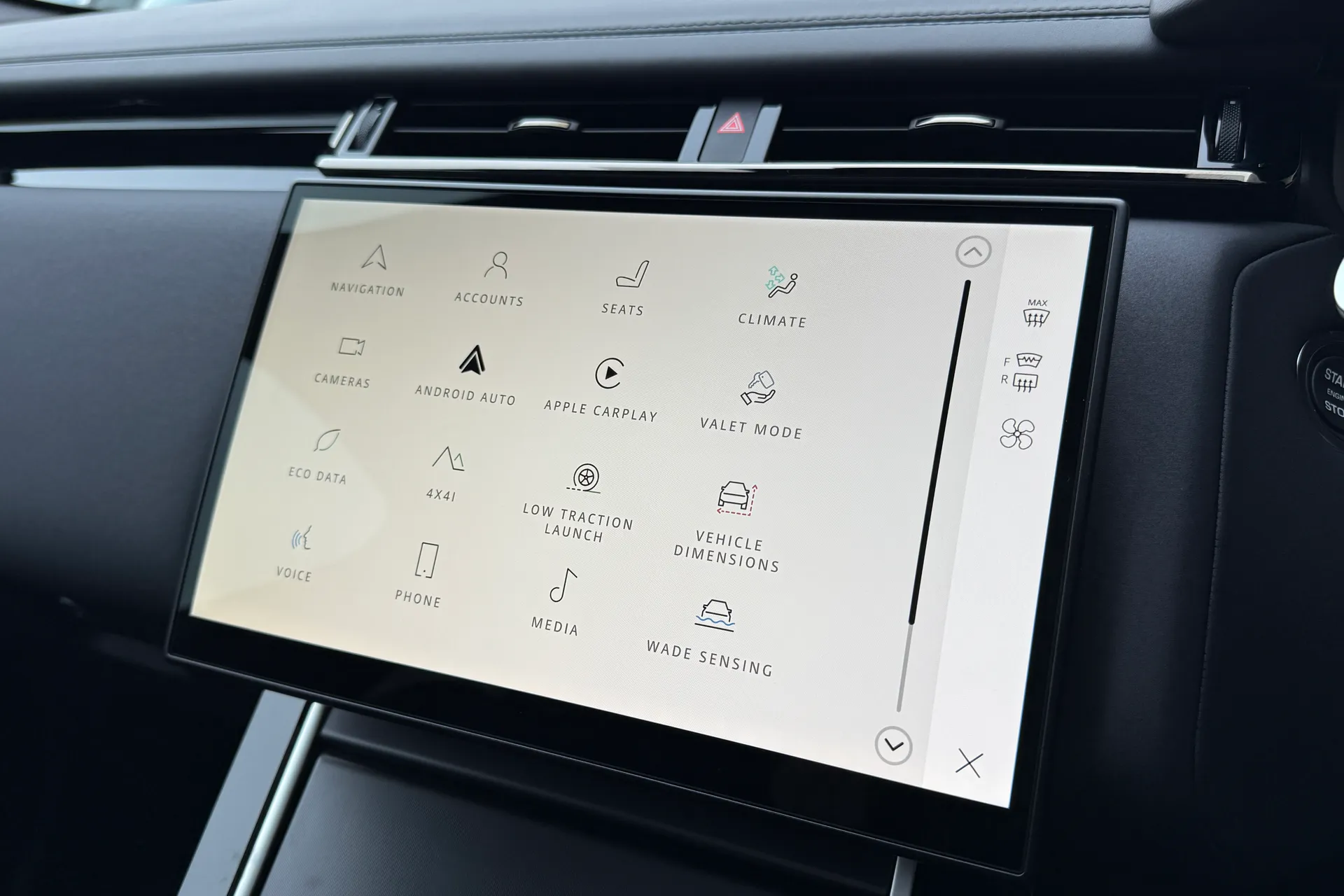 LAND ROVER RANGE ROVER VELAR thumbnail image number 51