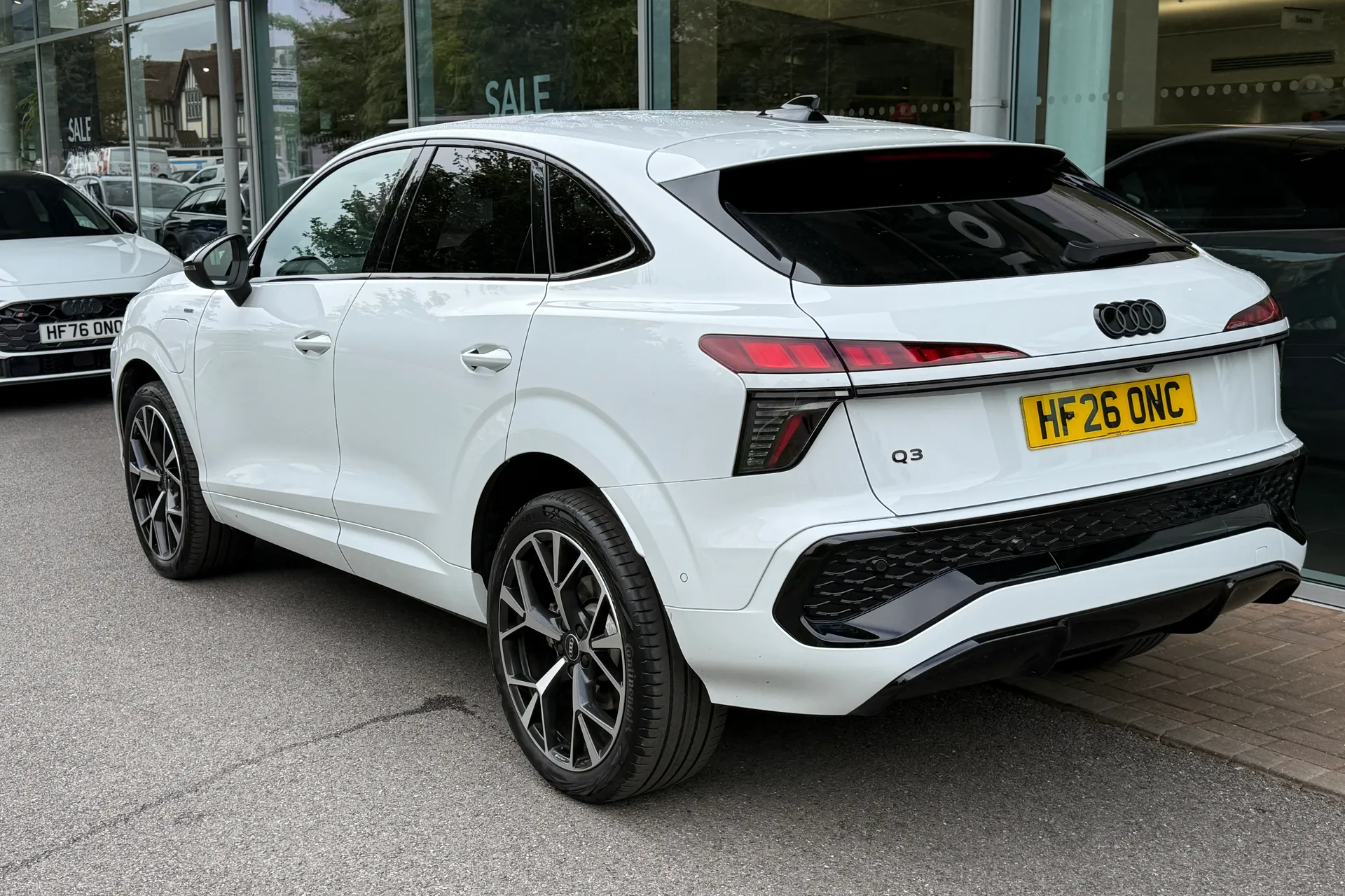 Audi Q3 thumbnail image number 38