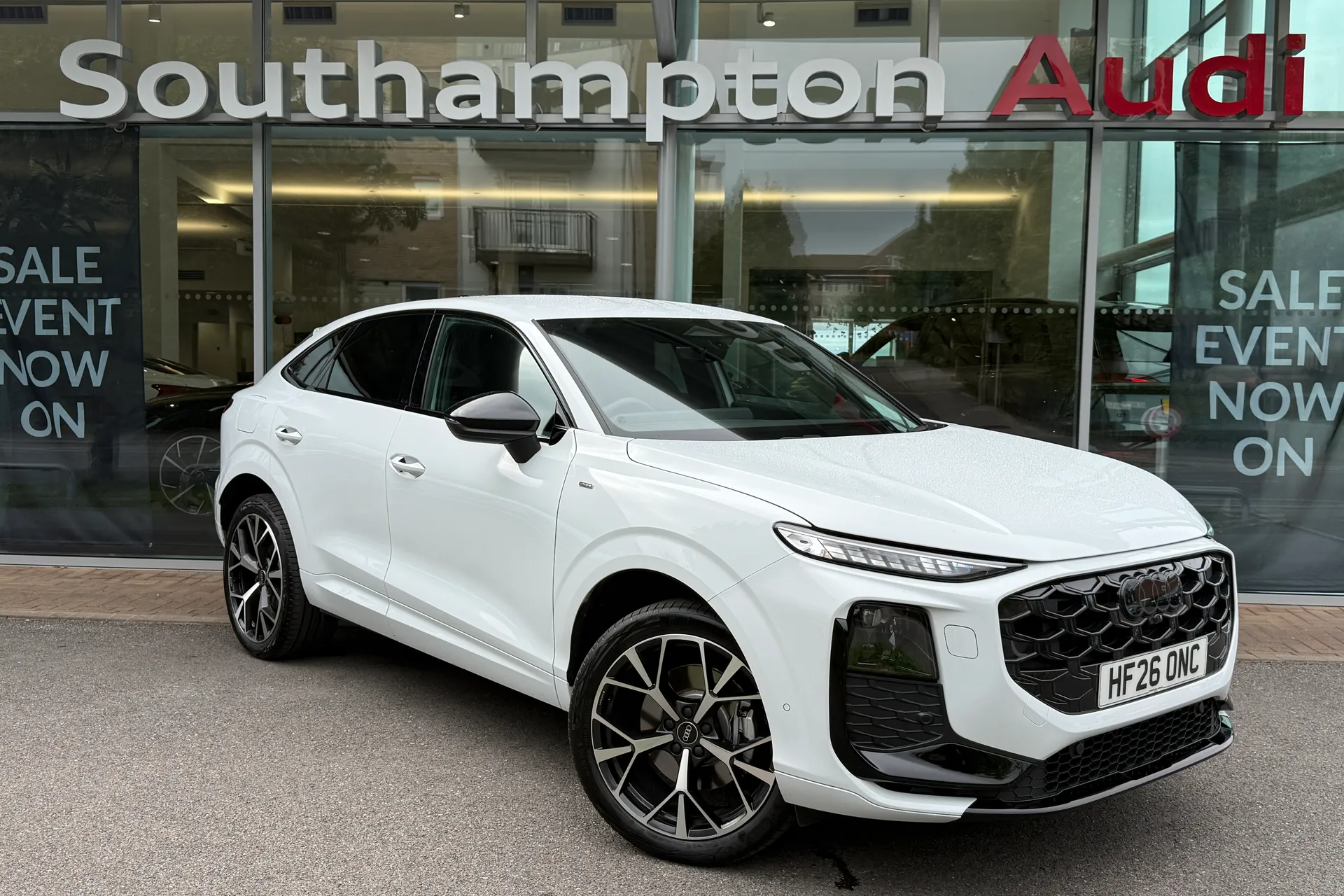 Audi Q3 thumbnail image number 54