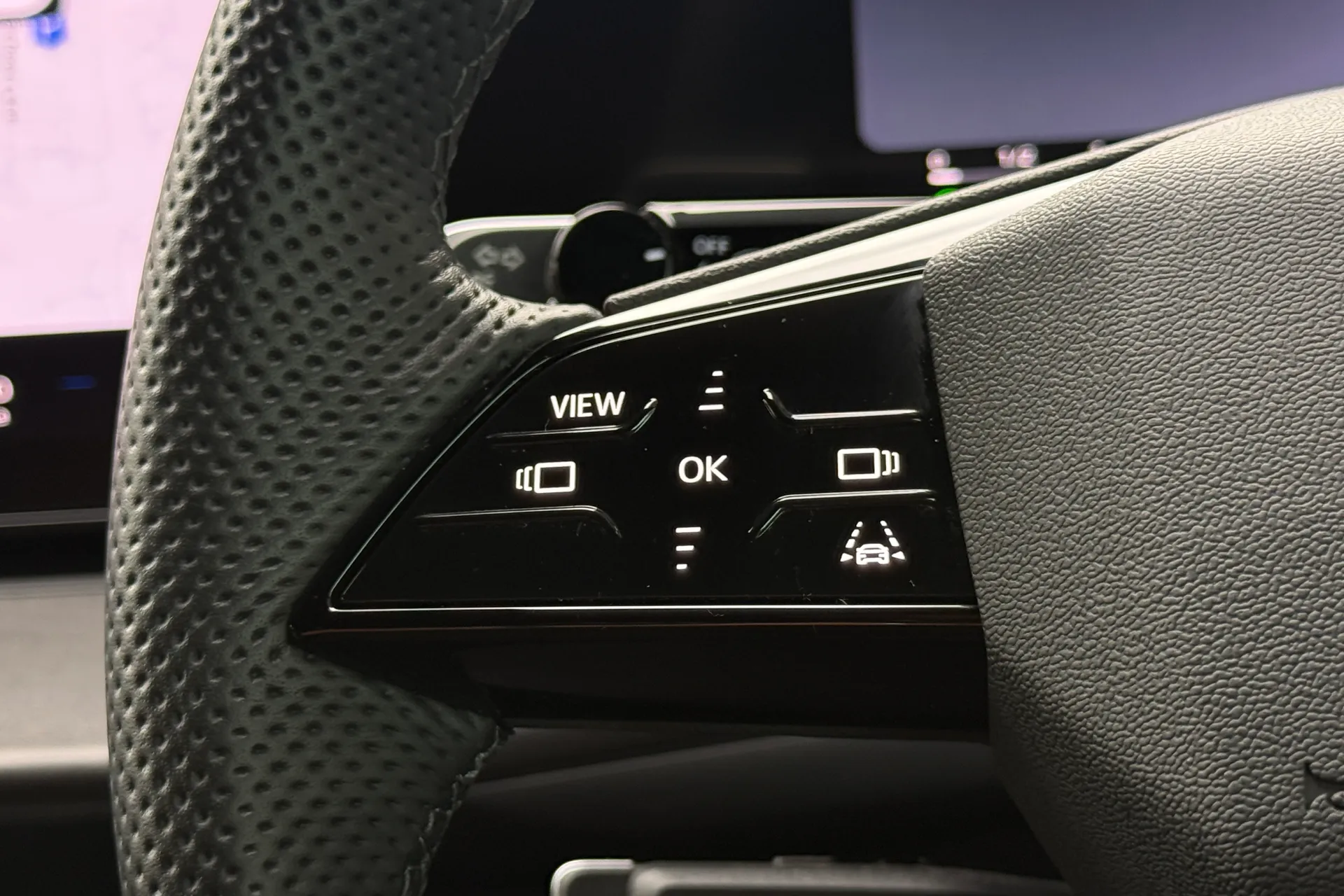 Audi Q3 thumbnail image number 8
