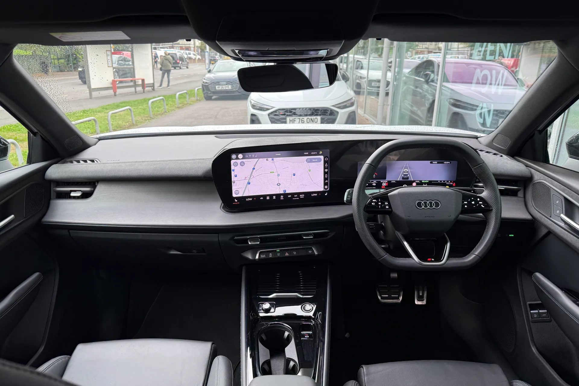 Audi Q3 thumbnail image number 3