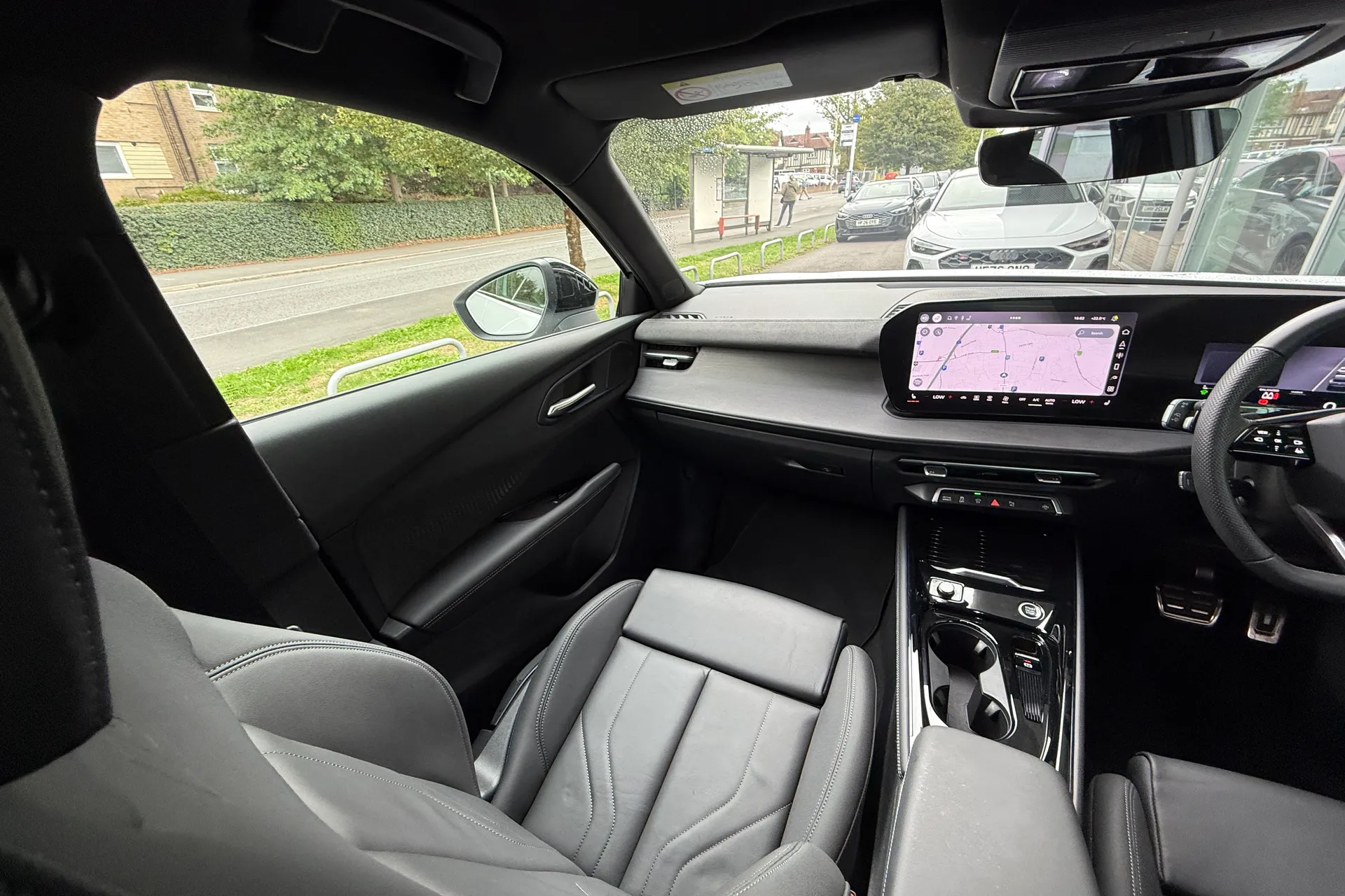 Audi Q3 thumbnail image number 35
