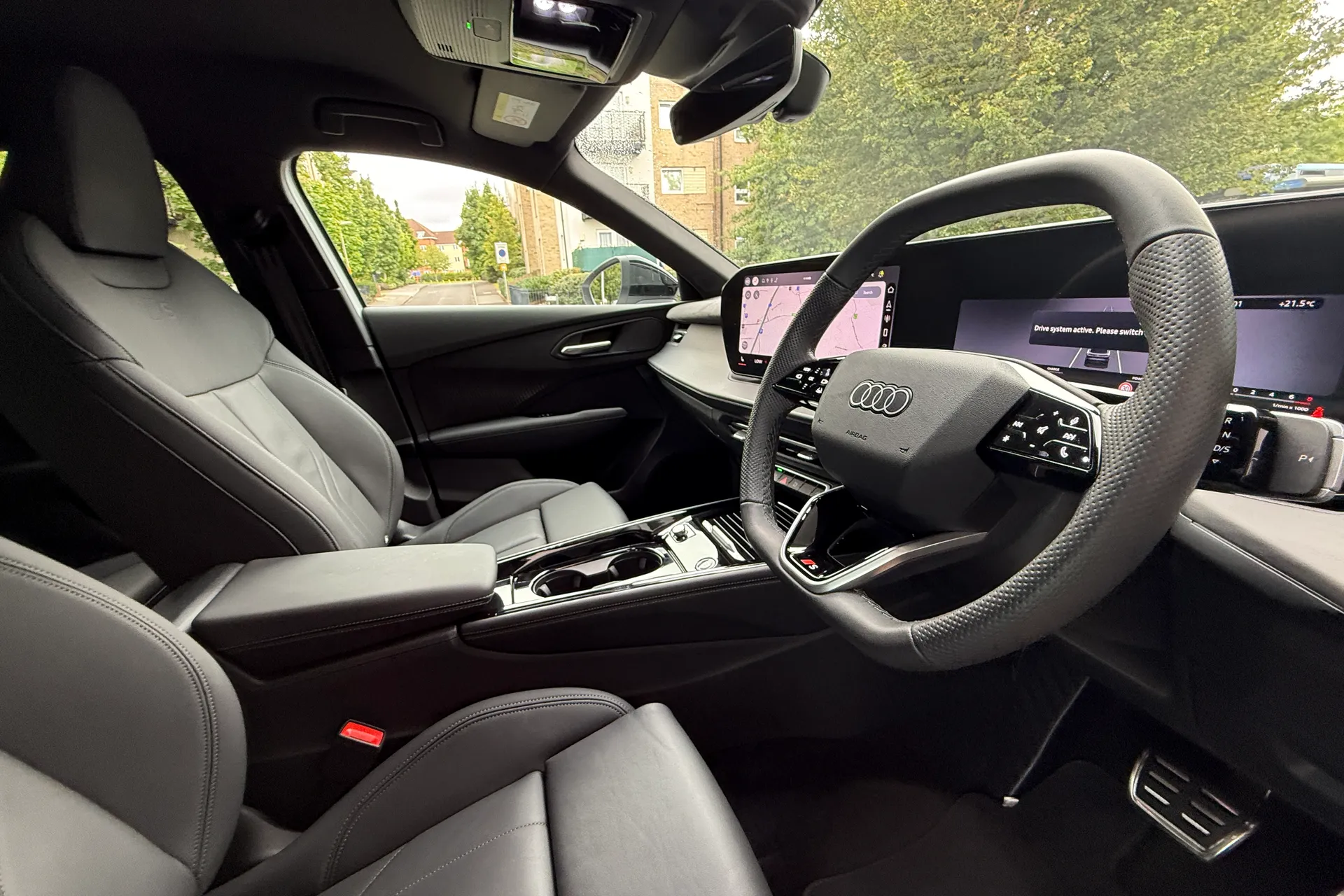 Audi Q3 thumbnail image number 23