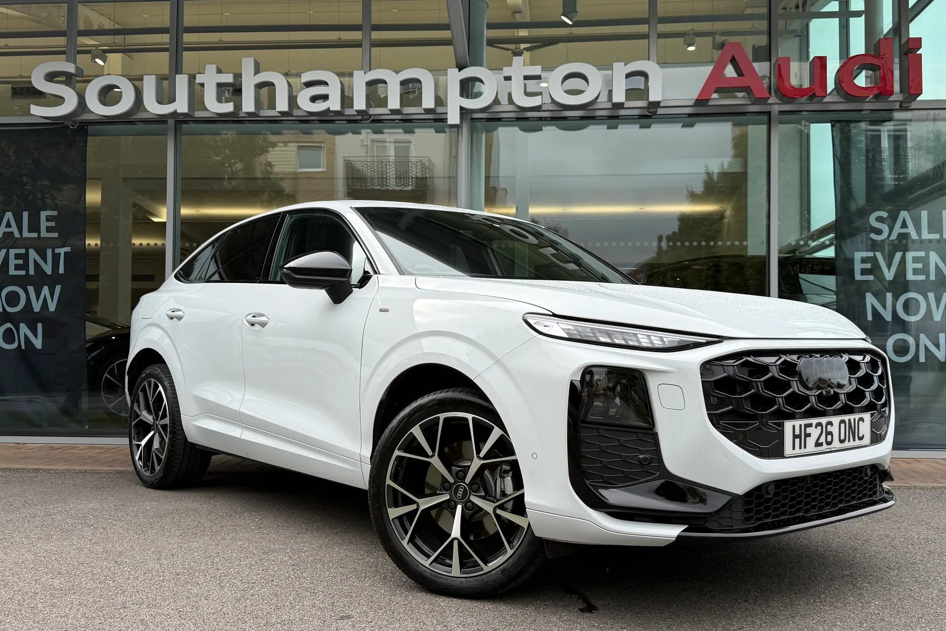 Audi Q3 focused image