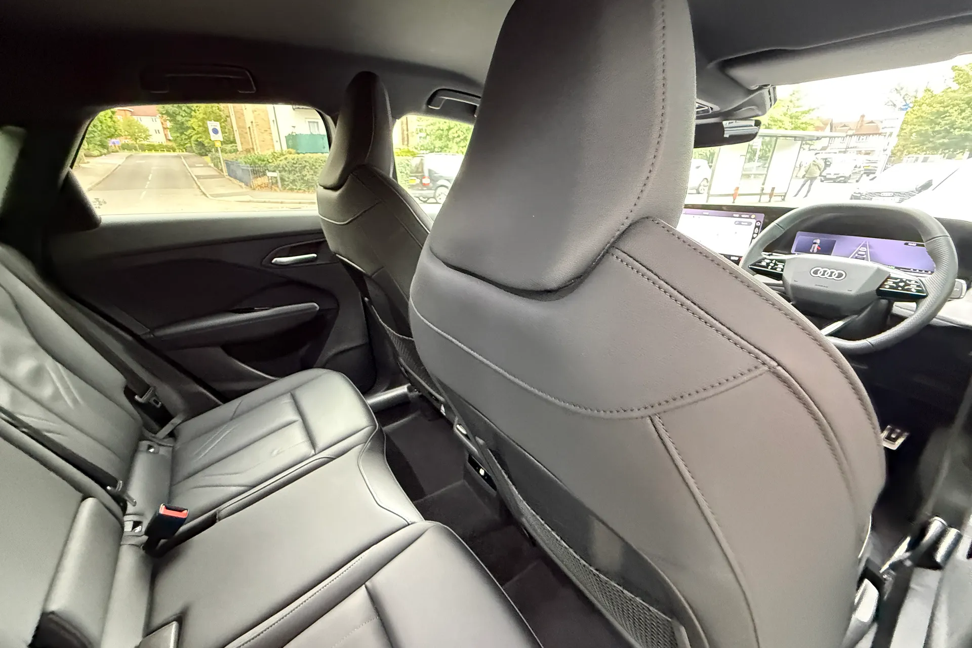 Audi Q3 thumbnail image number 29