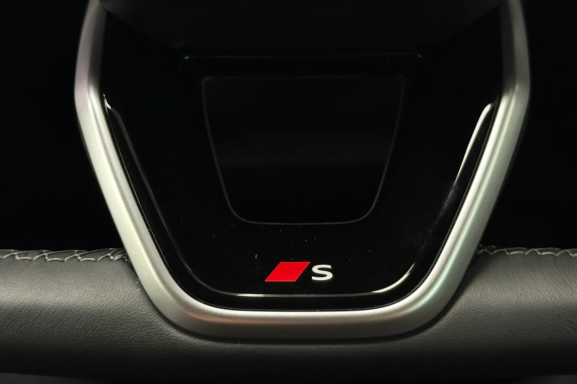 Audi Q3 thumbnail image number 52