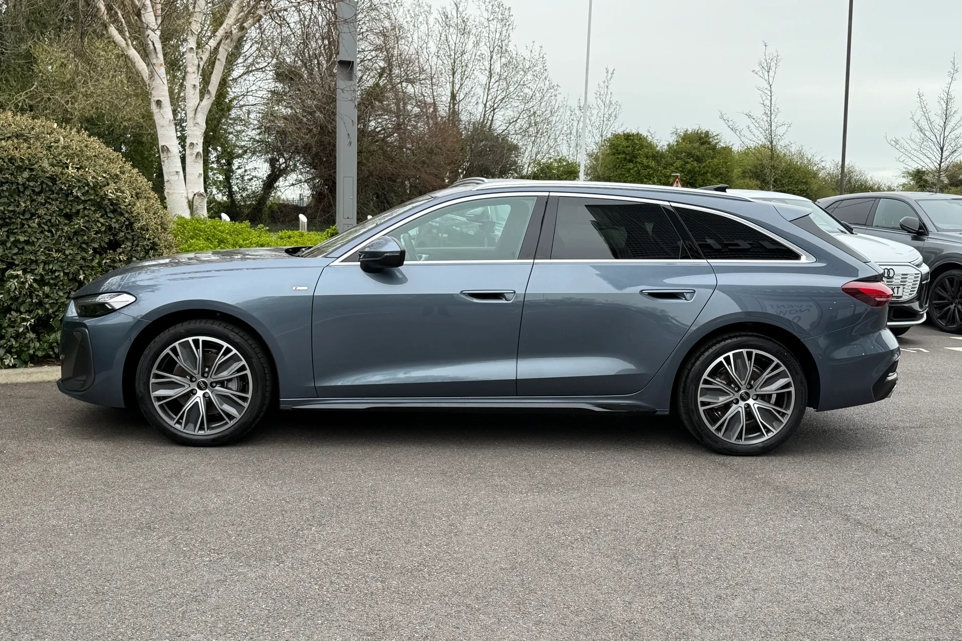 Audi A5 thumbnail image number 2