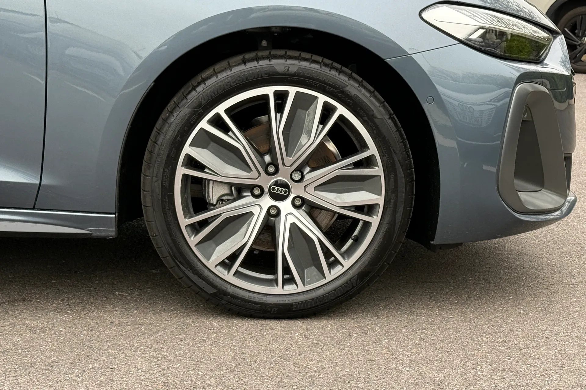 Audi A5 thumbnail image number 21