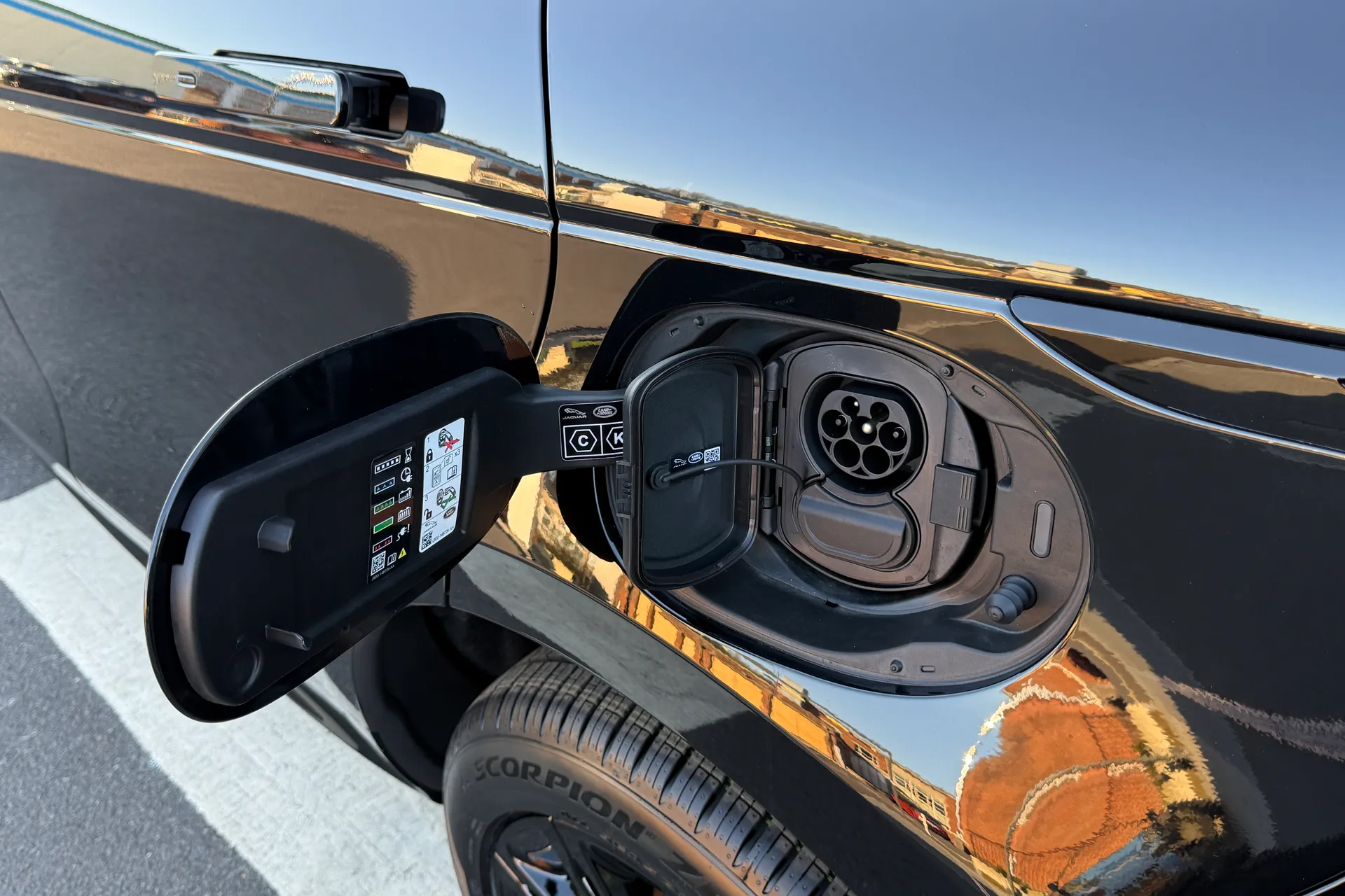 LAND ROVER RANGE ROVER EVOQUE thumbnail image number 36