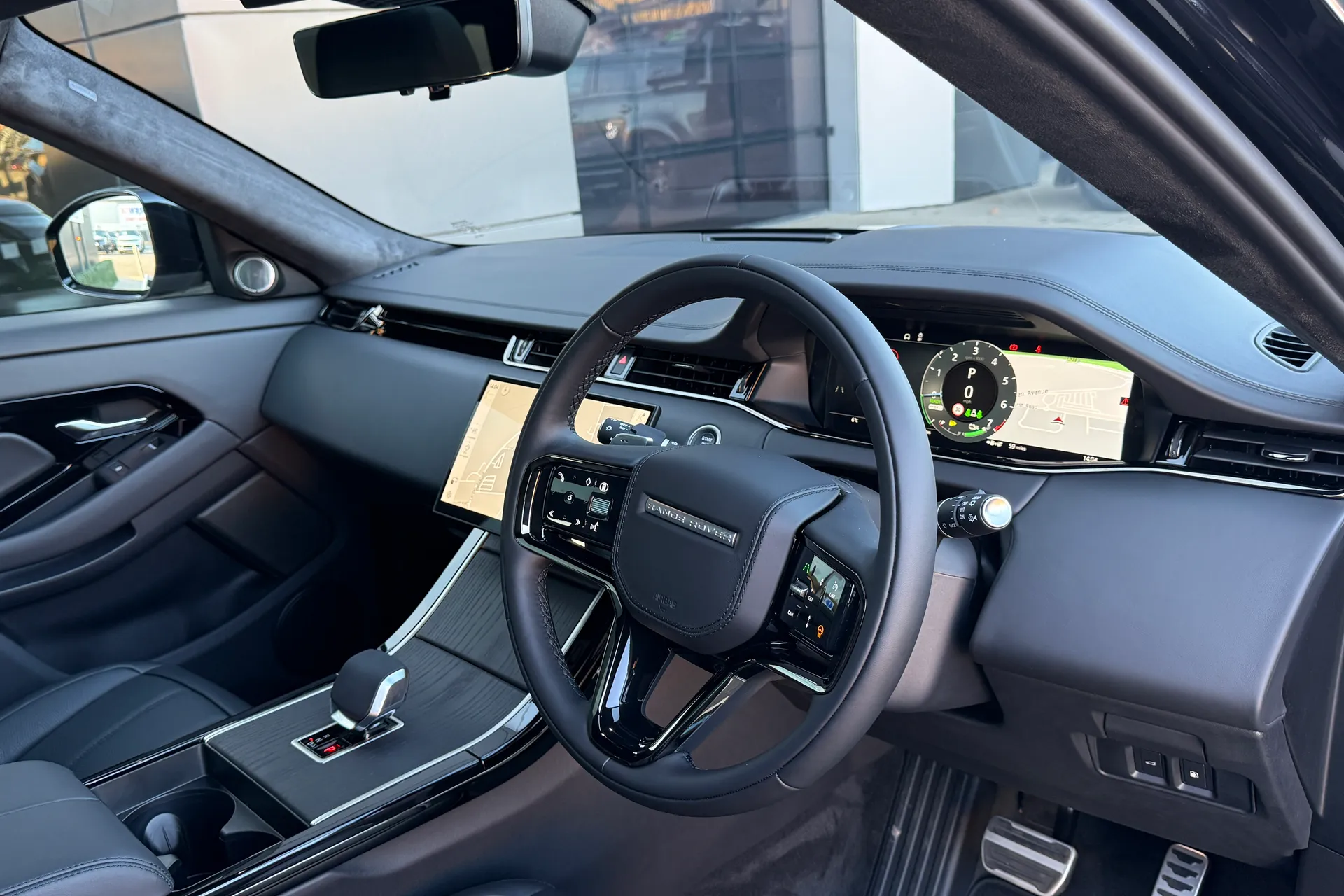 LAND ROVER RANGE ROVER EVOQUE thumbnail image number 23