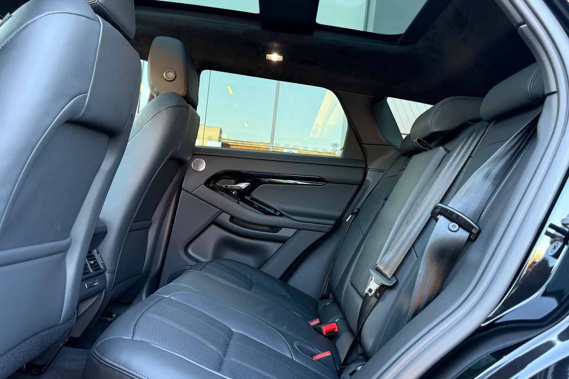 LAND ROVER RANGE ROVER EVOQUE thumbnail image number 53