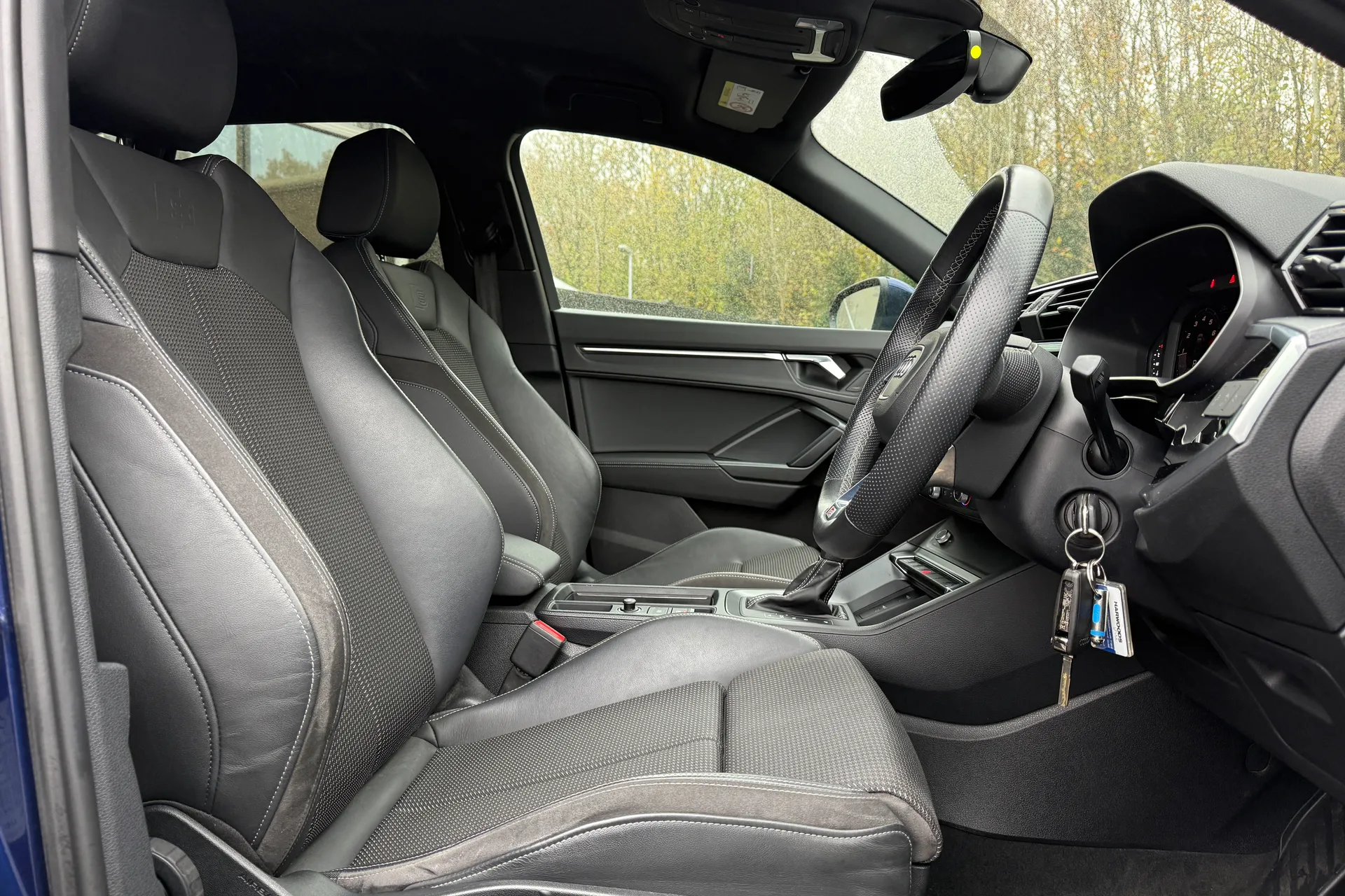 Audi Q3 thumbnail image number 13