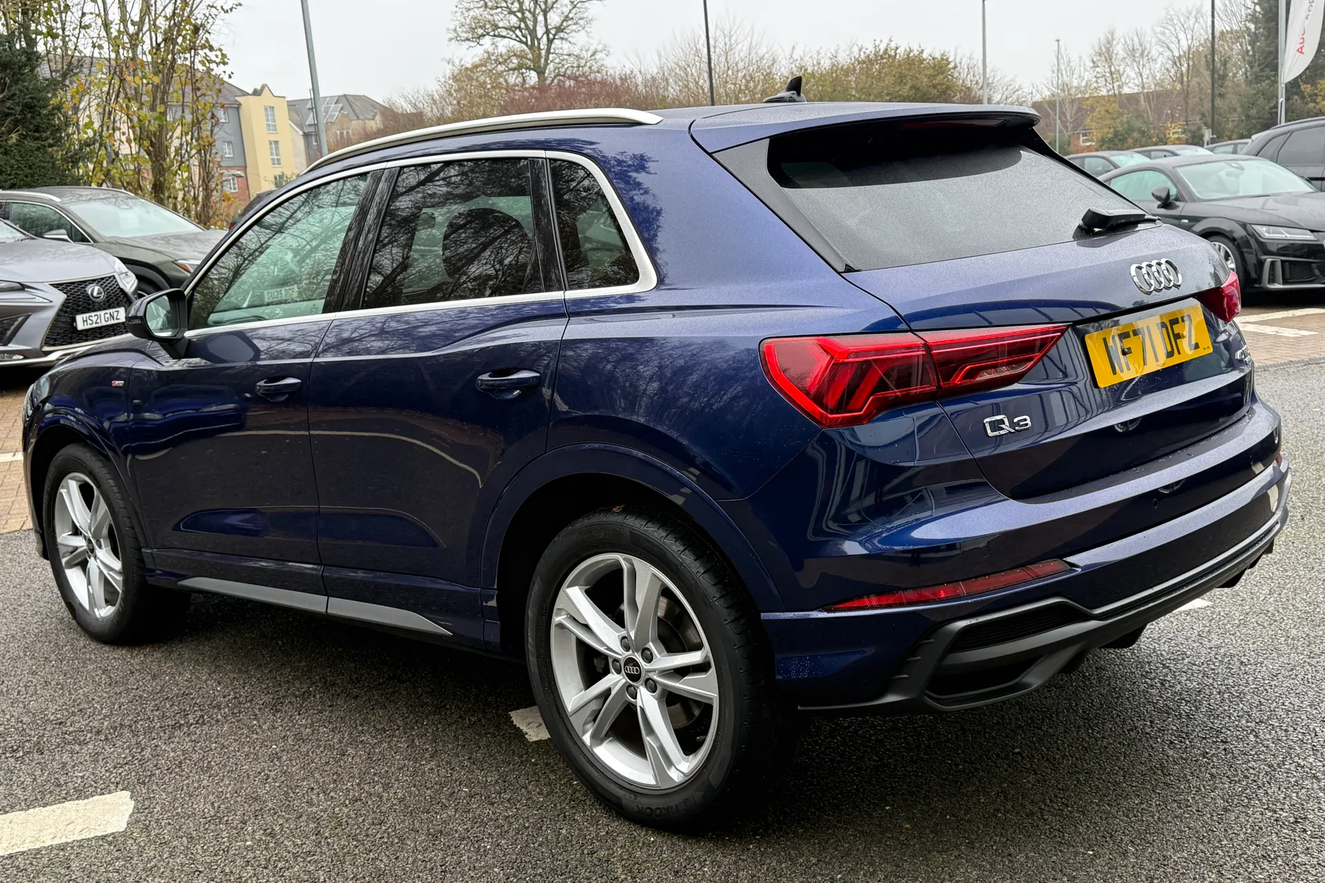 Audi Q3 thumbnail image number 9