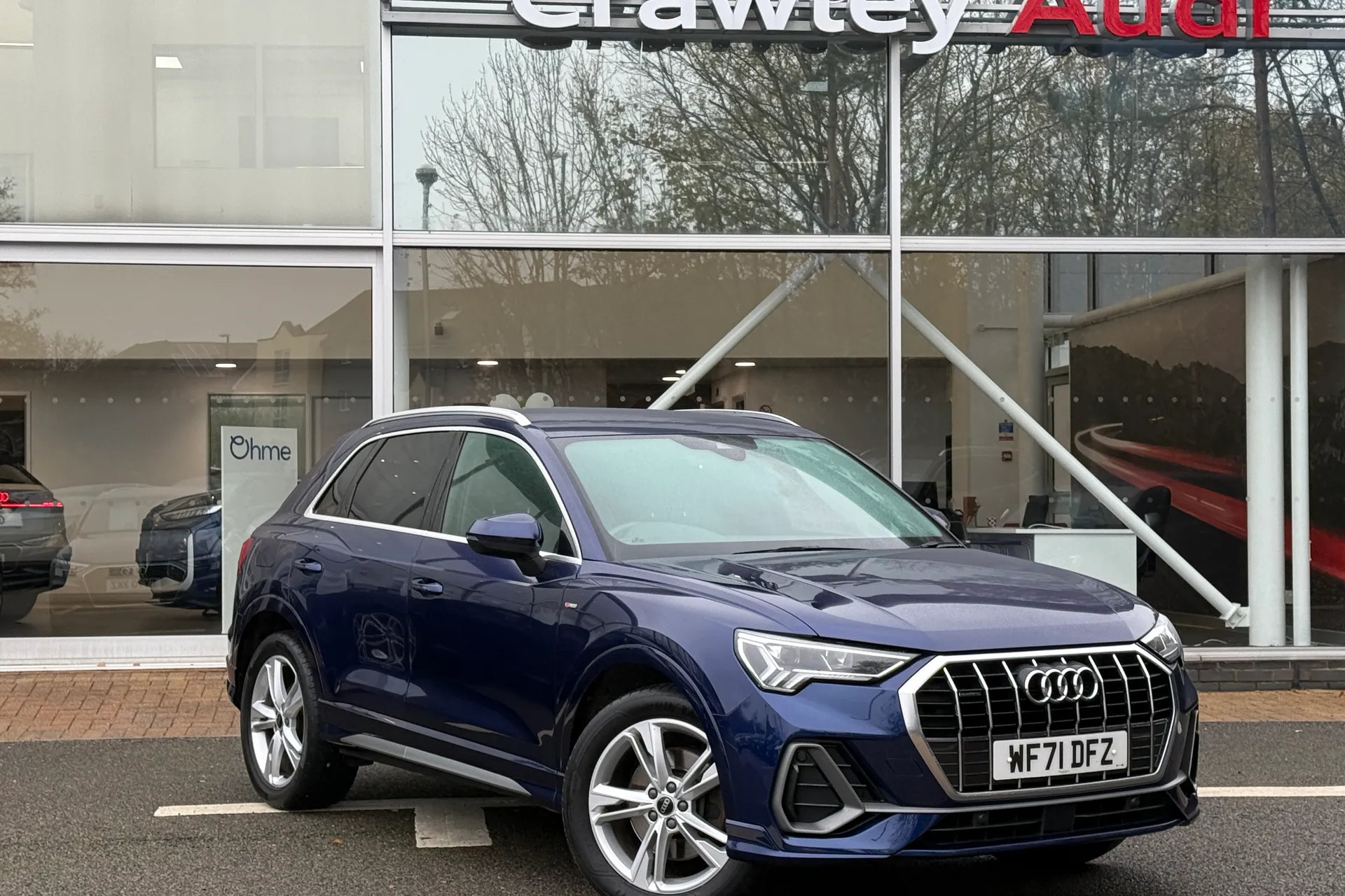 Audi Q3 focused image