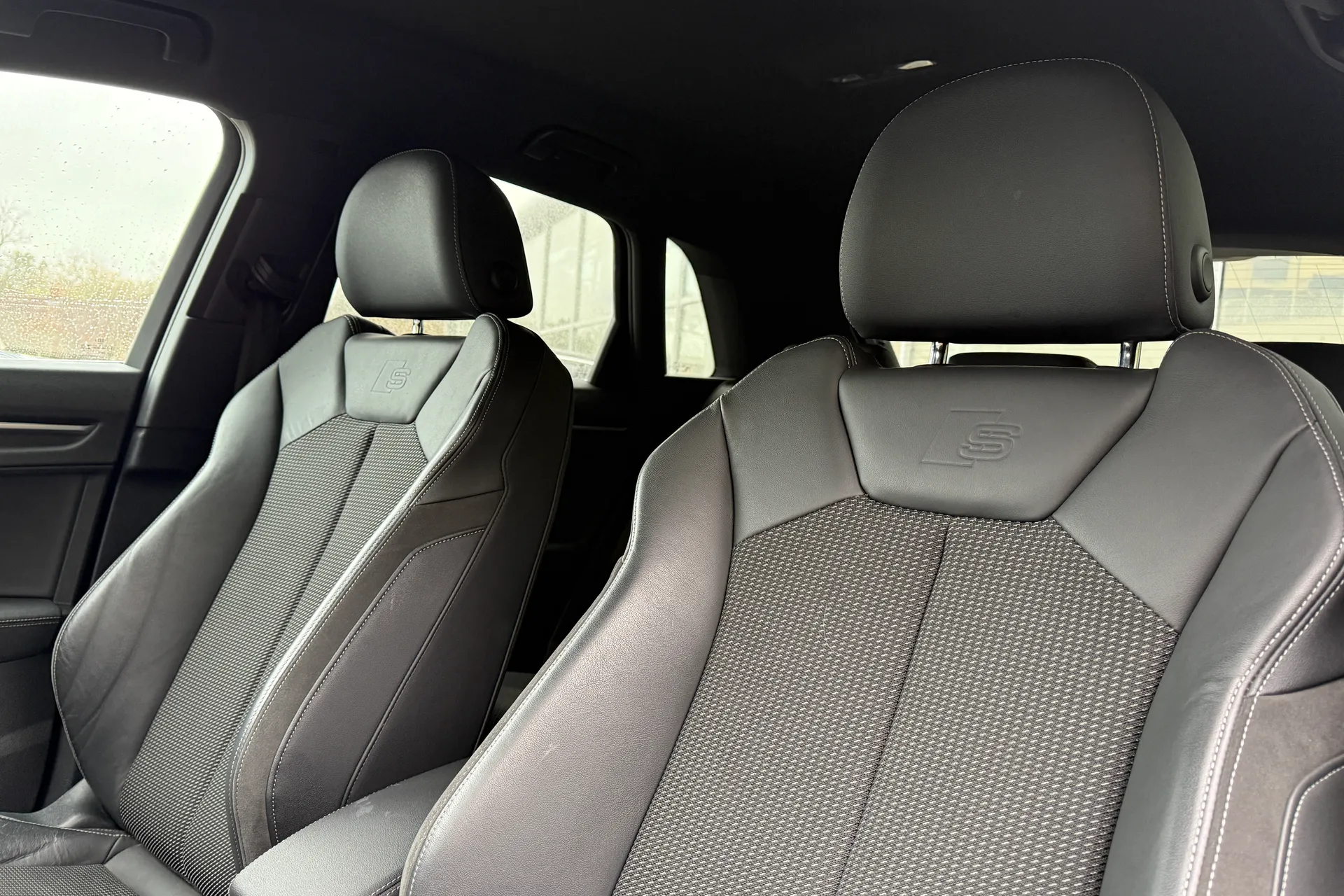 Audi Q3 thumbnail image number 21