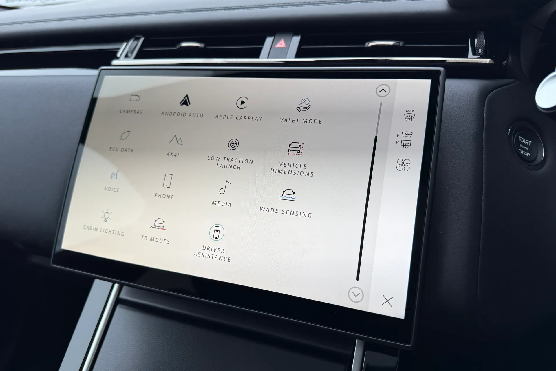 LAND ROVER RANGE ROVER VELAR thumbnail image number 48