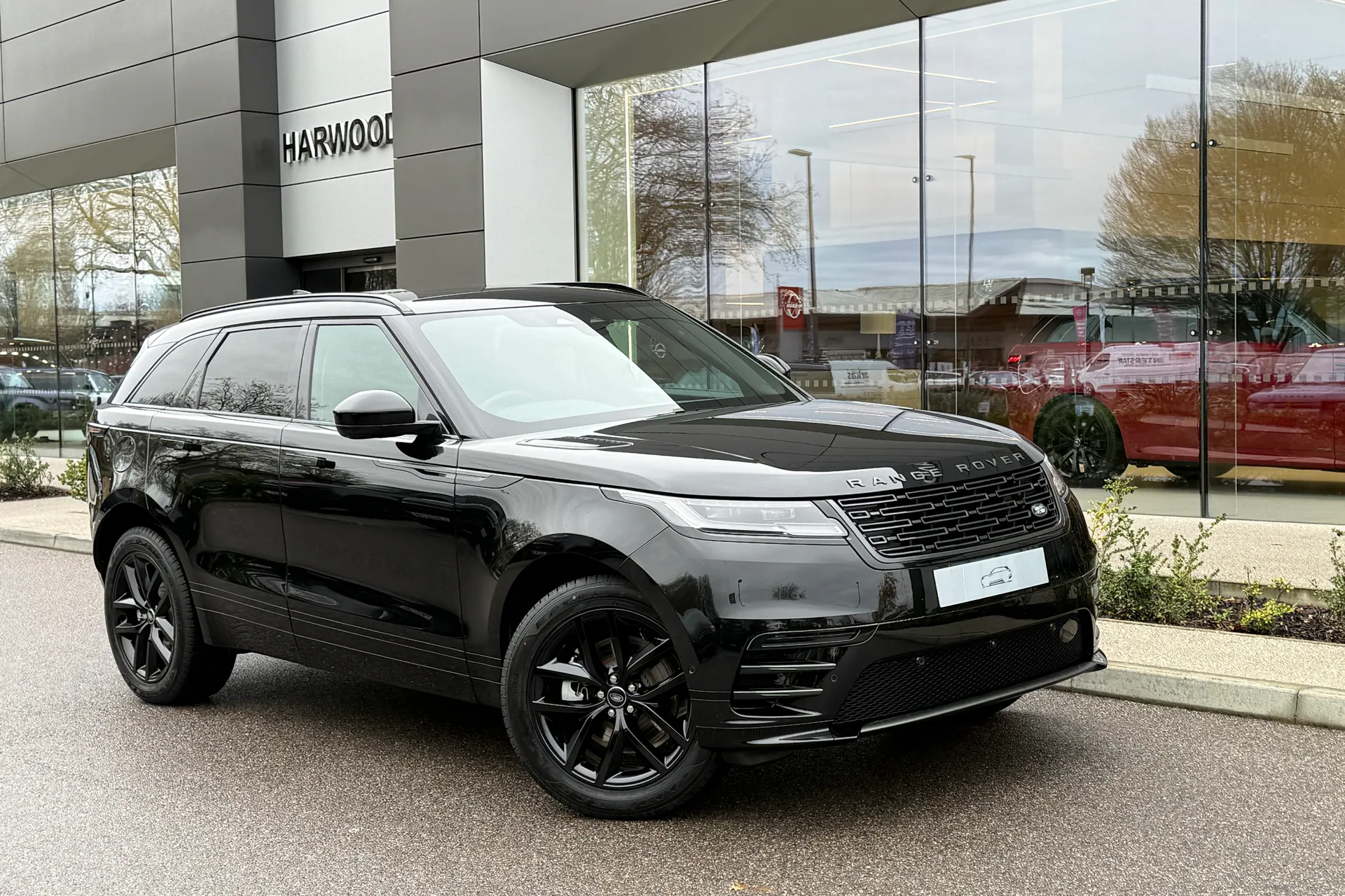 LAND ROVER RANGE ROVER VELAR focused image