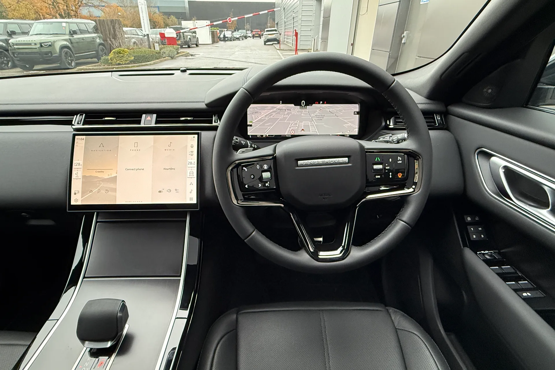 LAND ROVER RANGE ROVER VELAR thumbnail image number 23