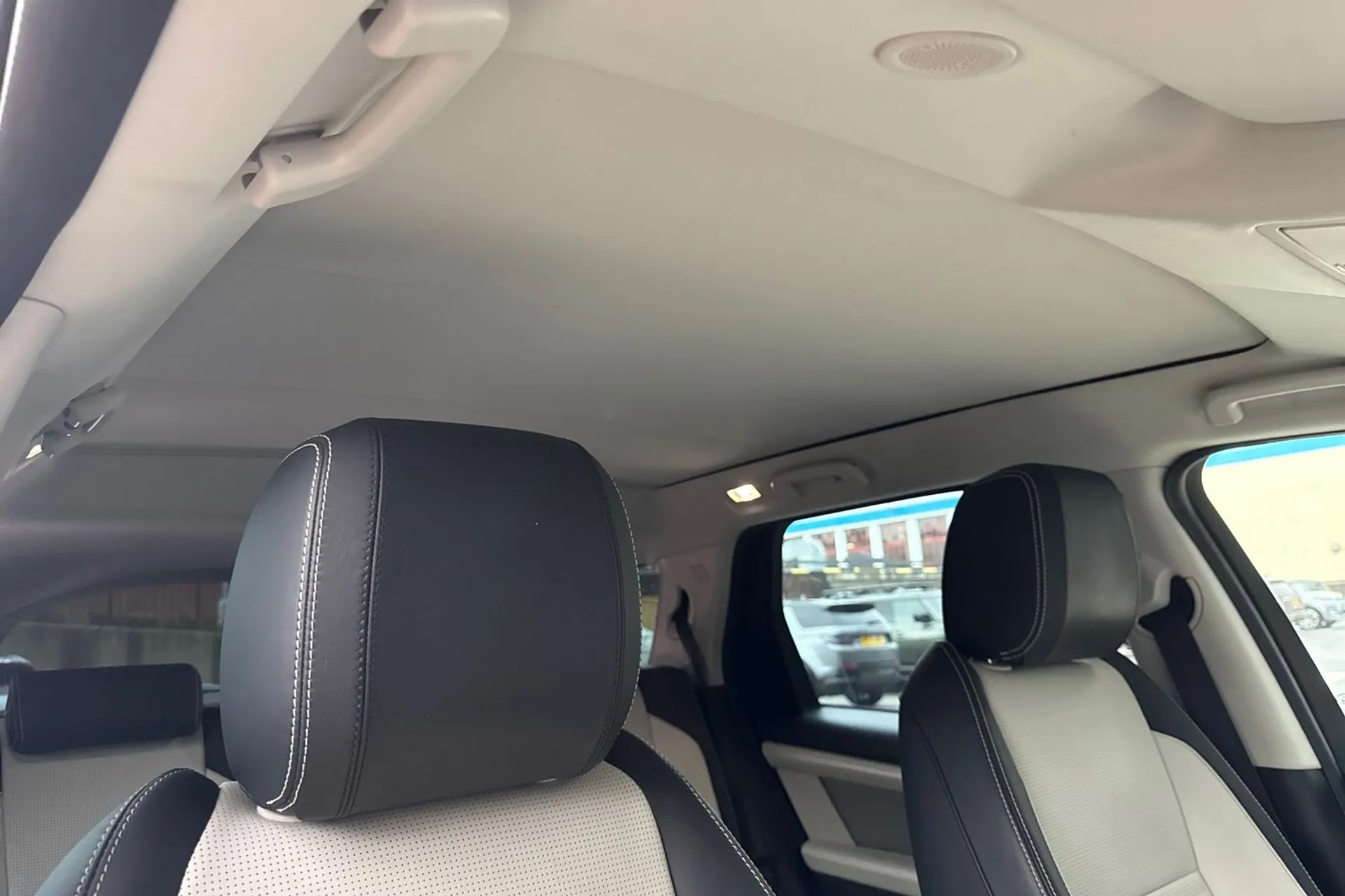 LAND ROVER DISCOVERY SPORT thumbnail image number 10