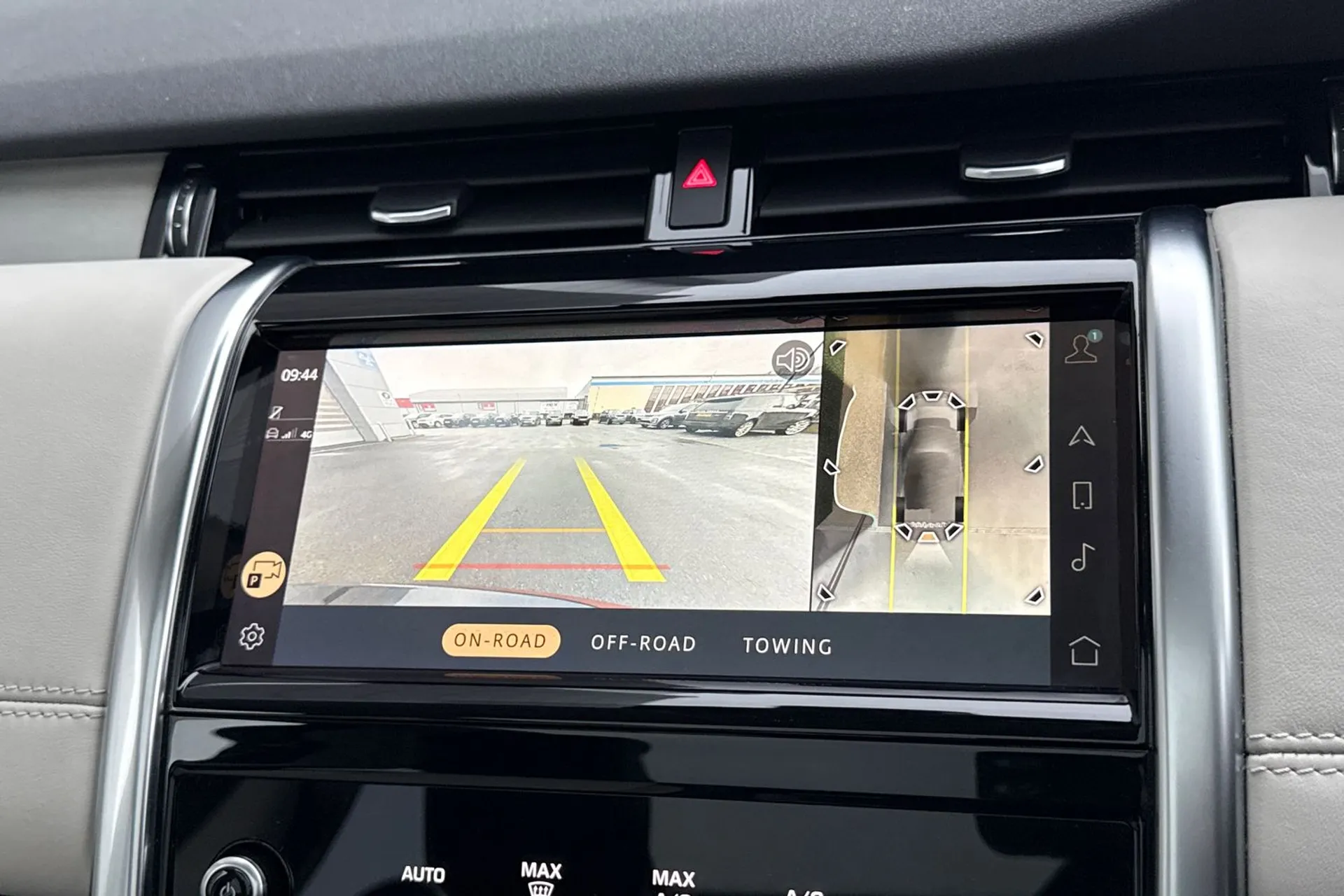 LAND ROVER DISCOVERY SPORT thumbnail image number 6