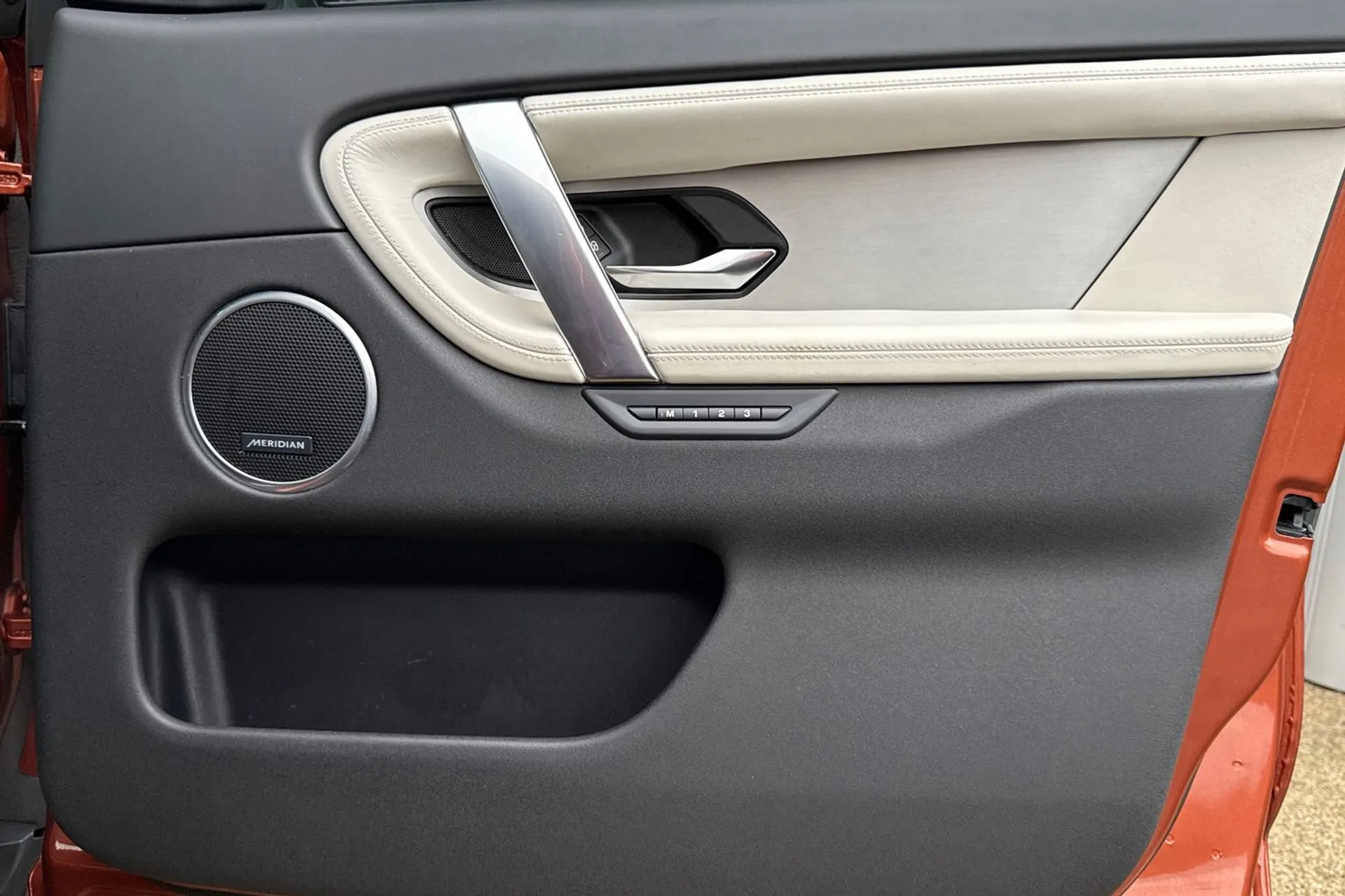 LAND ROVER DISCOVERY SPORT thumbnail image number 49