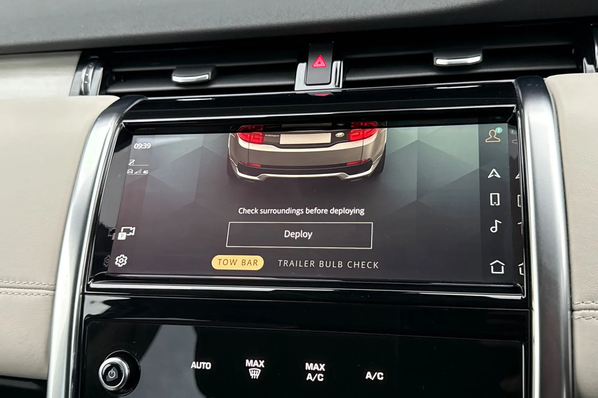 LAND ROVER DISCOVERY SPORT thumbnail image number 15