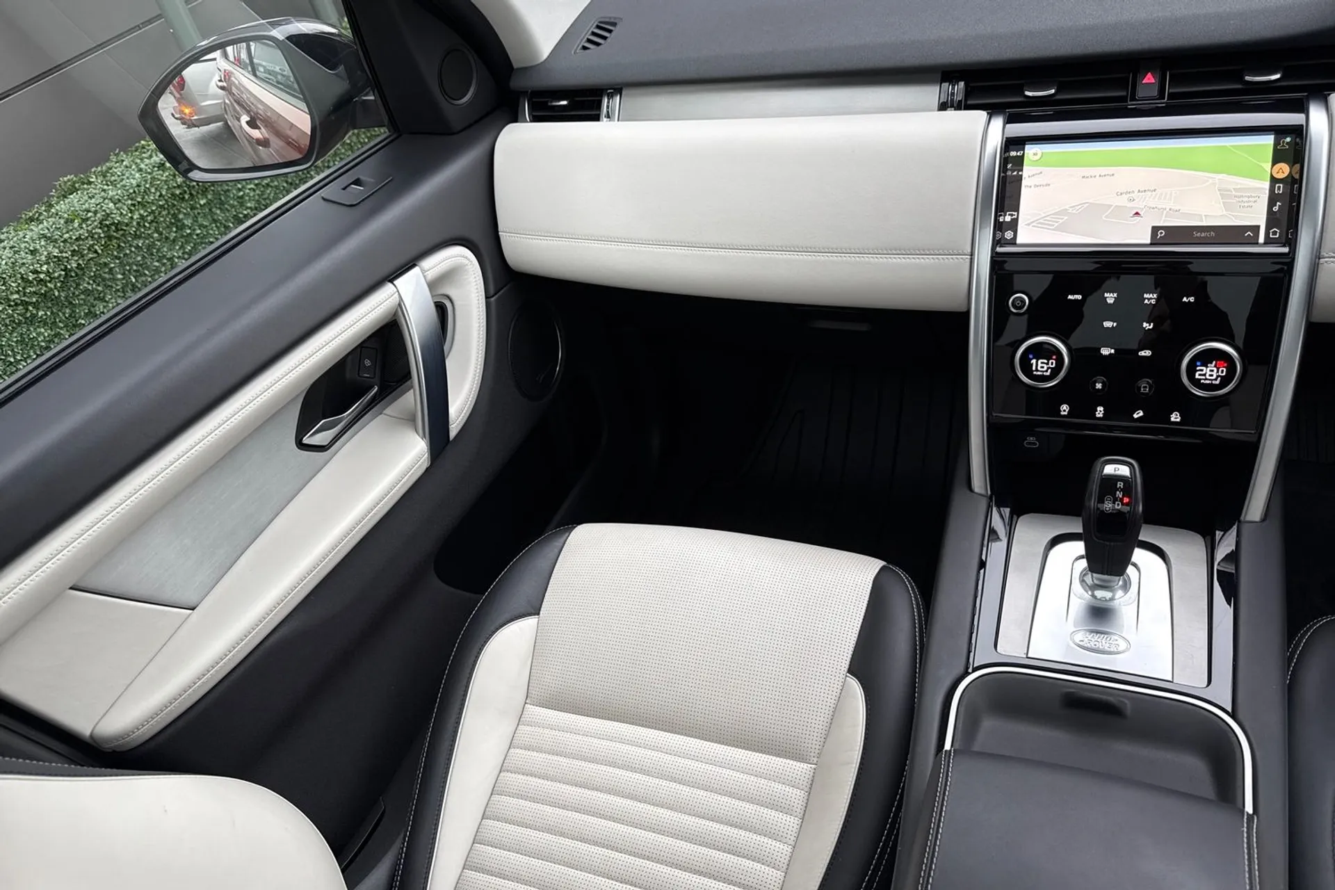 LAND ROVER DISCOVERY SPORT thumbnail image number 42