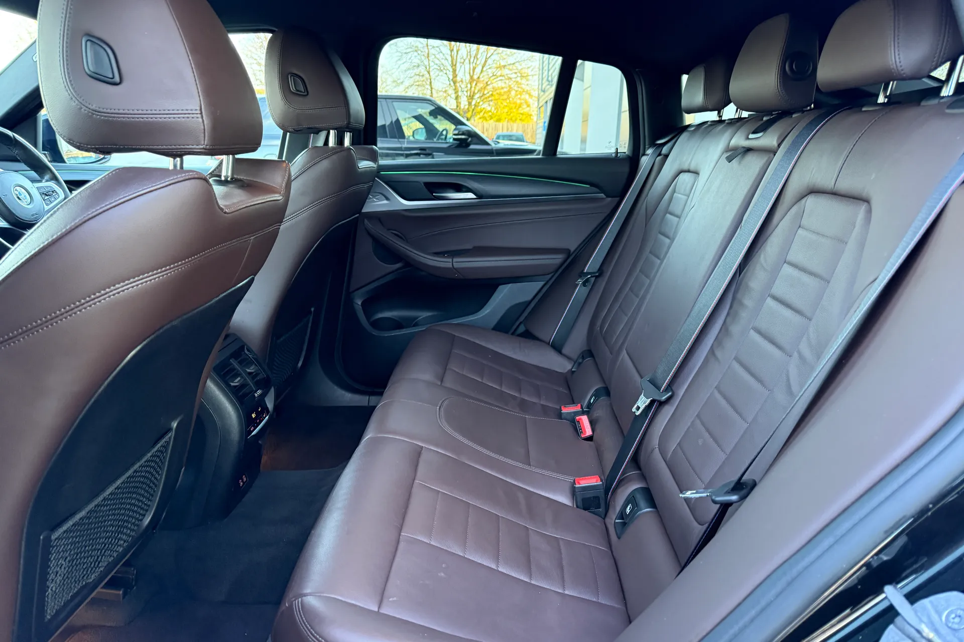 BMW X4 thumbnail image number 47