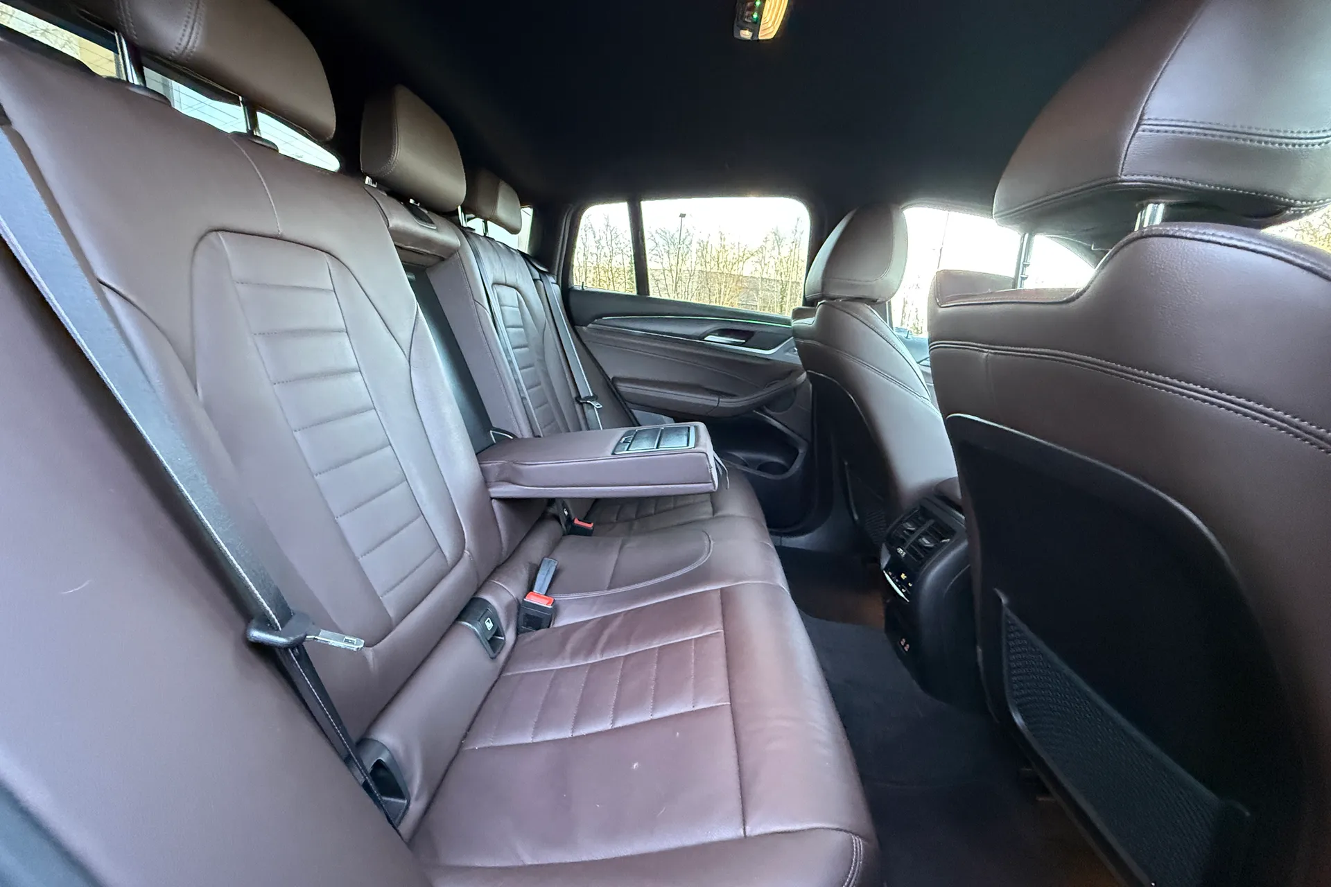 BMW X4 thumbnail image number 38