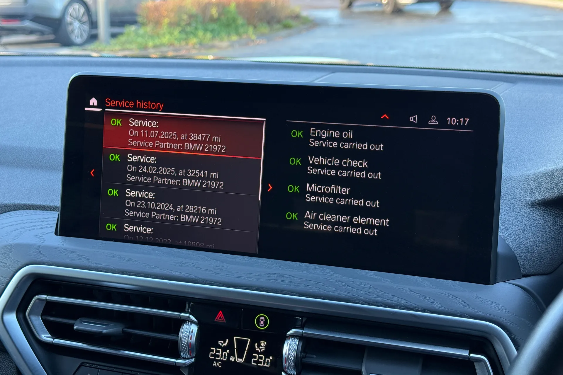 BMW X4 thumbnail image number 35