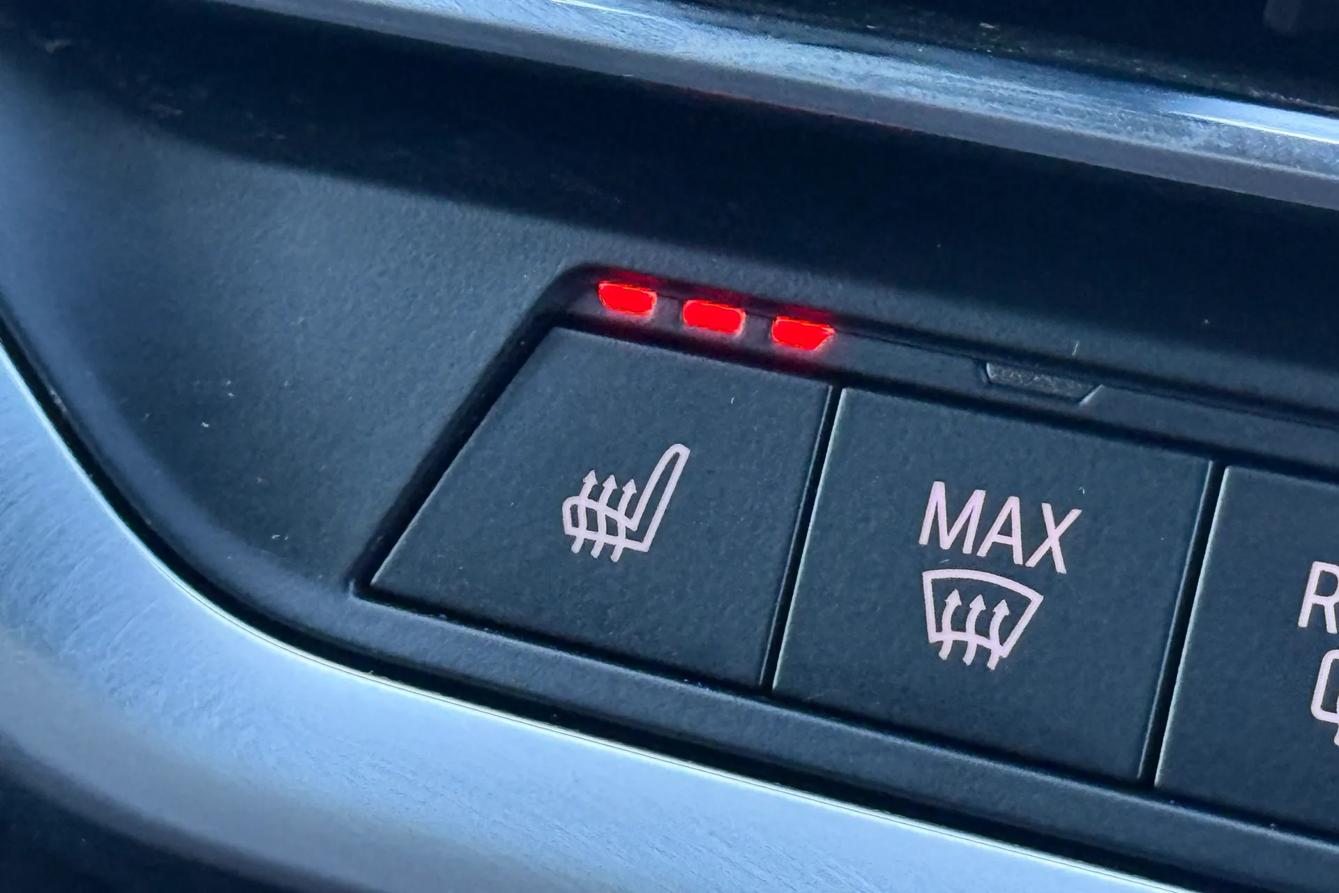 BMW X4 thumbnail image number 17