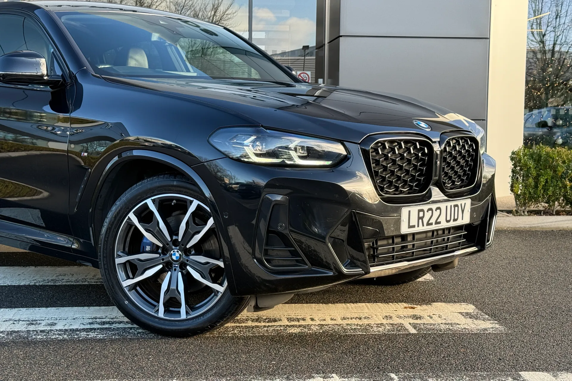 BMW X4 thumbnail image number 29