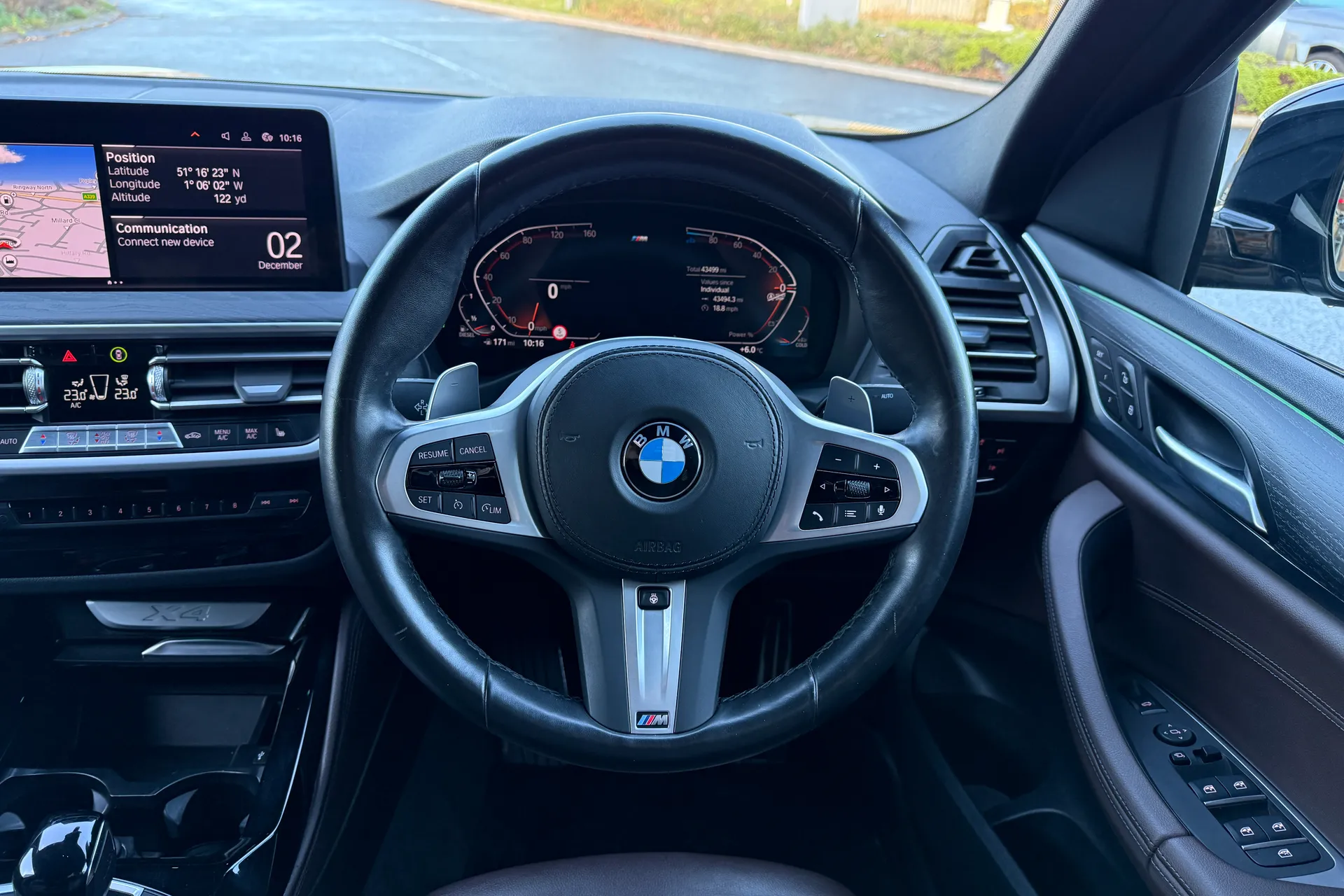 BMW X4 thumbnail image number 14