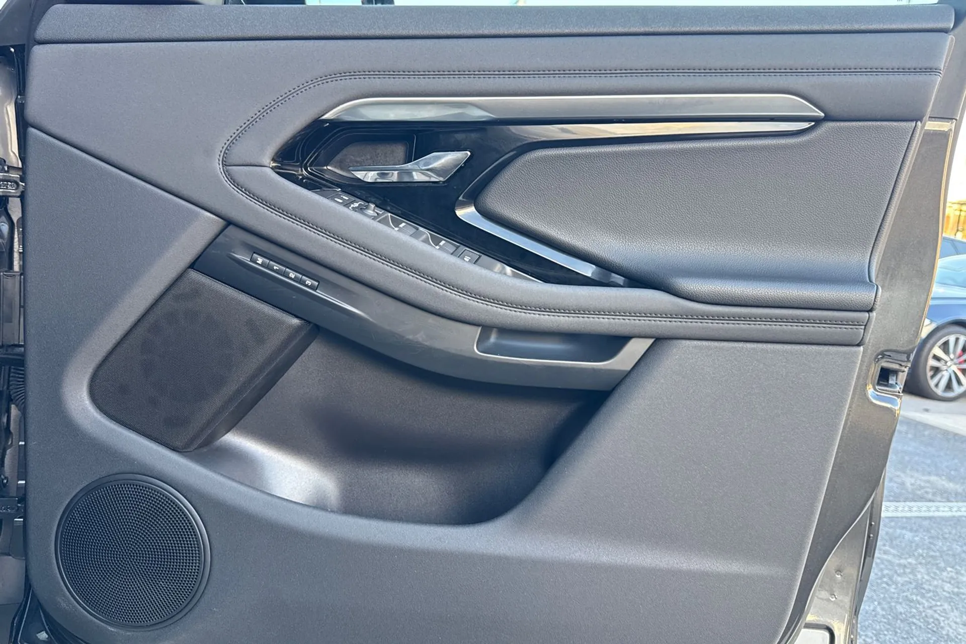 LAND ROVER RANGE ROVER EVOQUE thumbnail image number 19