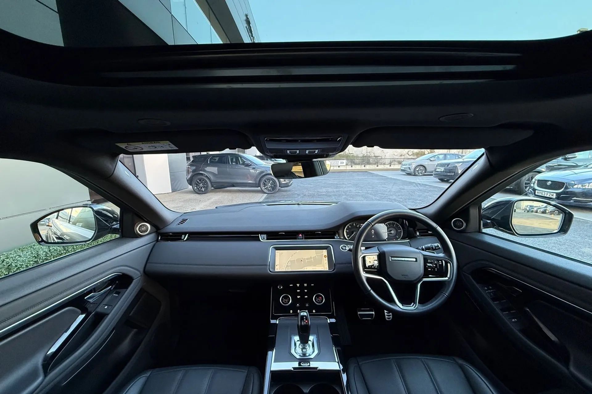 LAND ROVER RANGE ROVER EVOQUE thumbnail image number 3