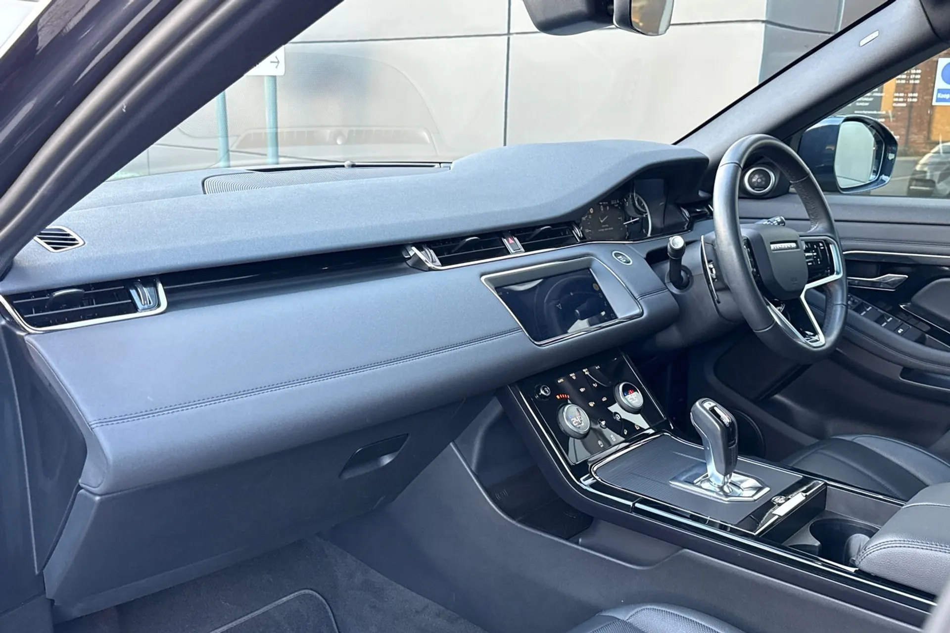 LAND ROVER RANGE ROVER EVOQUE thumbnail image number 48