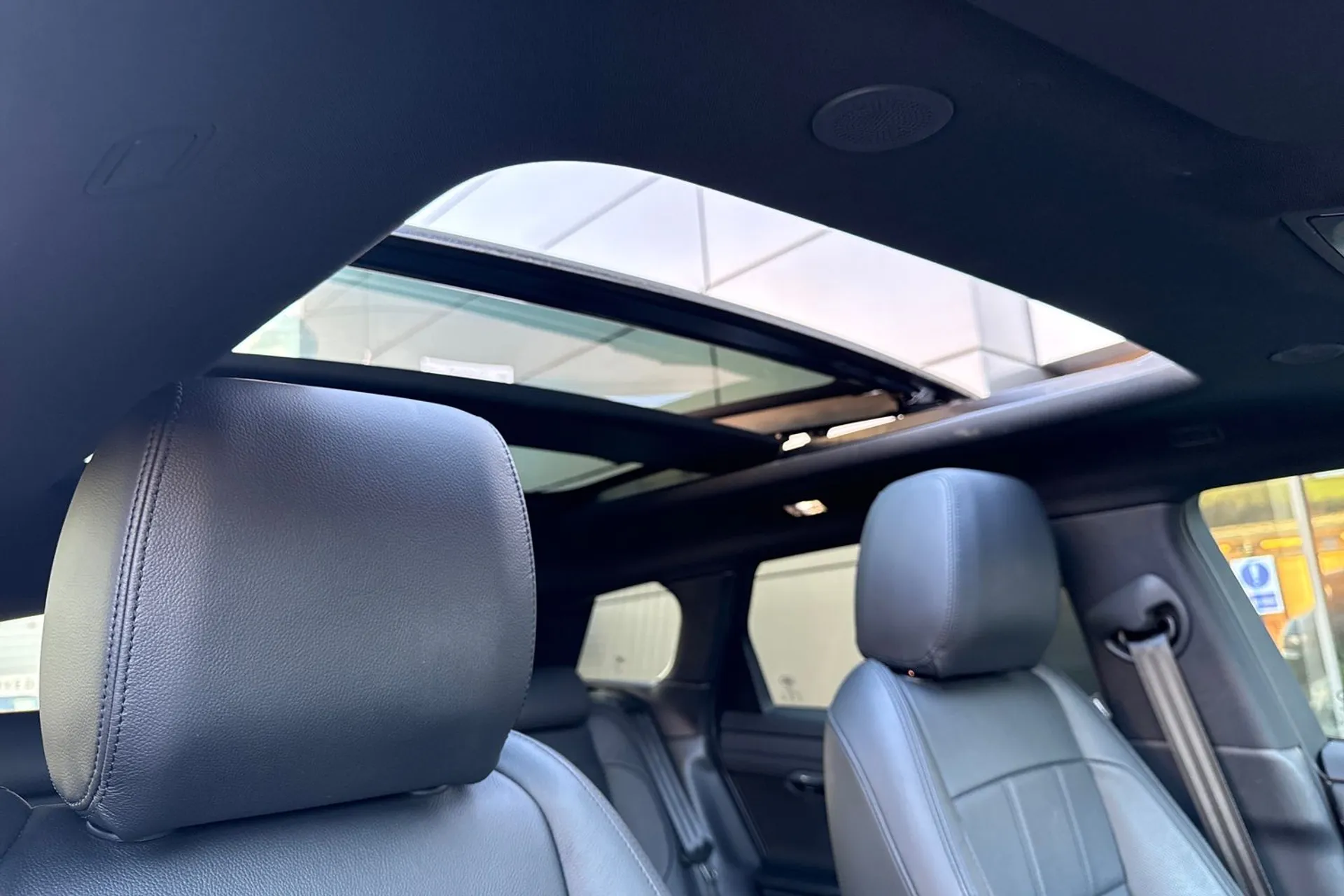 LAND ROVER RANGE ROVER EVOQUE thumbnail image number 14