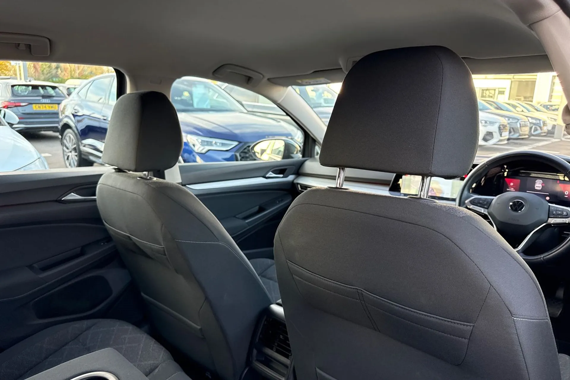 VOLKSWAGEN GOLF thumbnail image number 29