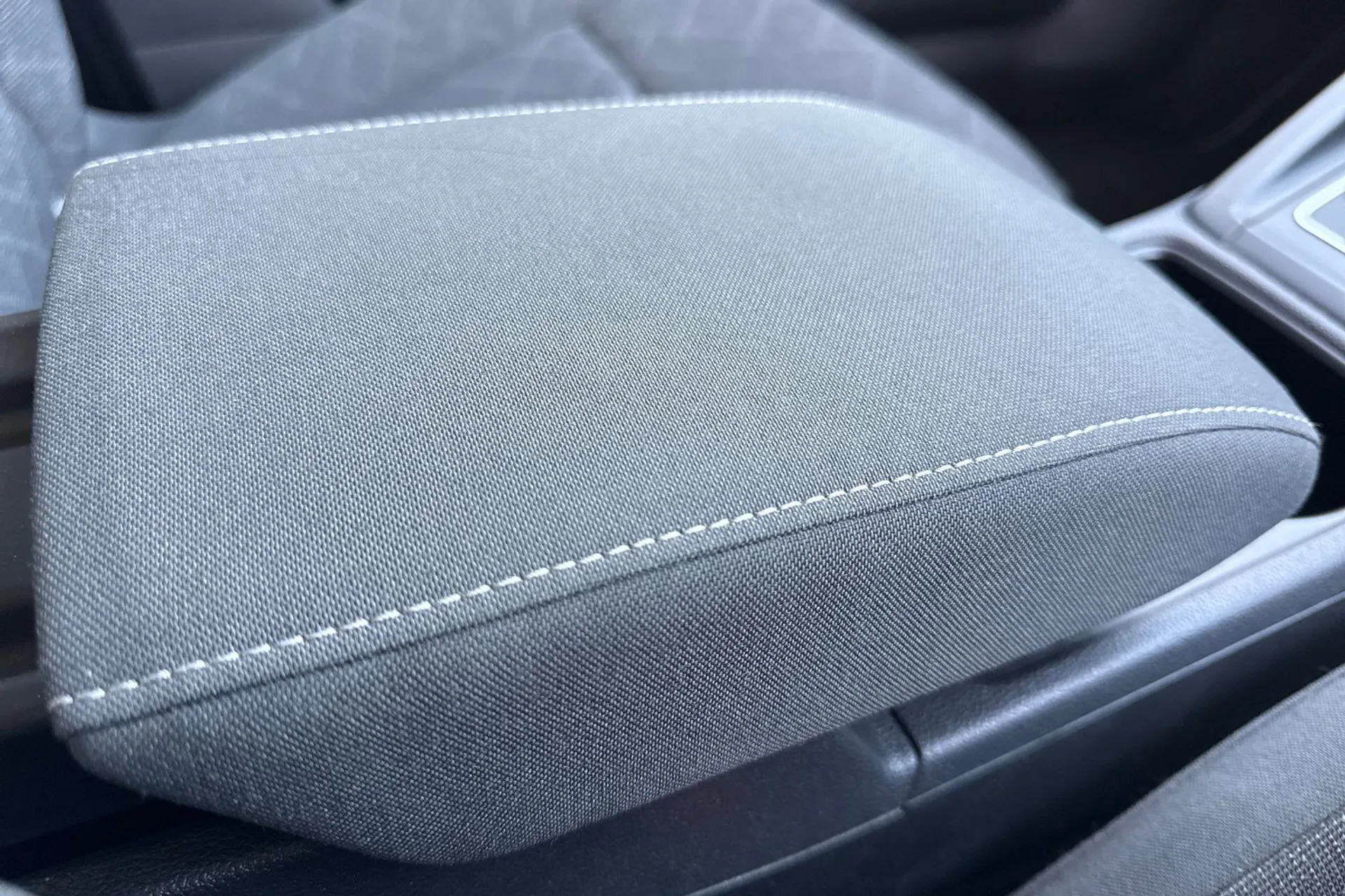 VOLKSWAGEN GOLF thumbnail image number 45