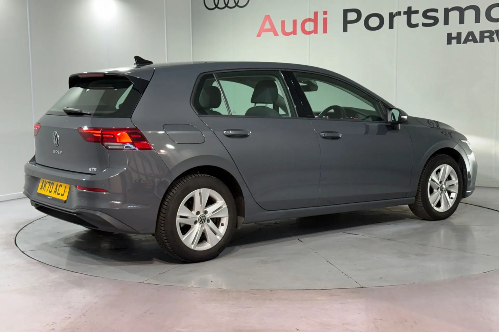 VOLKSWAGEN GOLF thumbnail image number 10