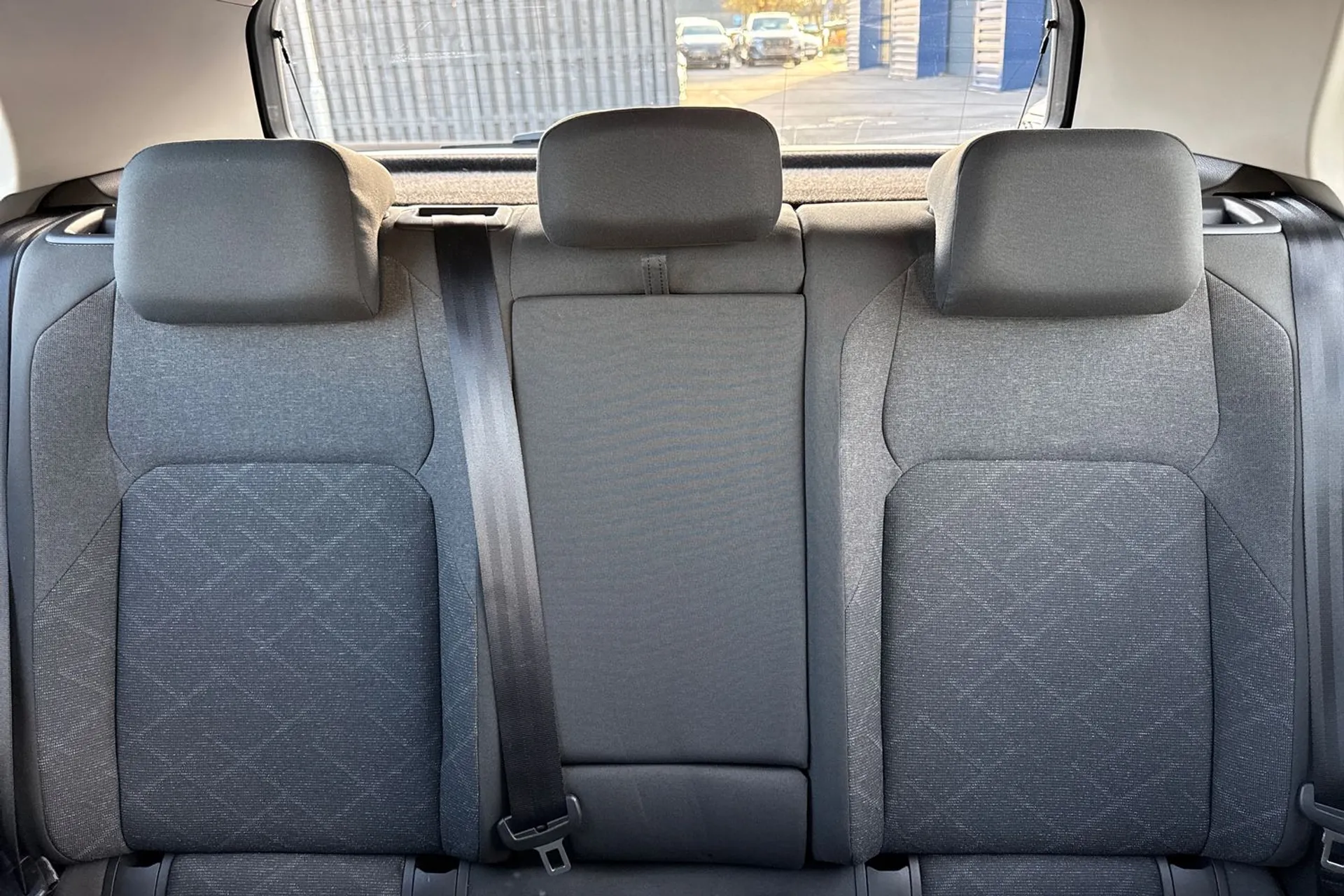 VOLKSWAGEN GOLF thumbnail image number 39