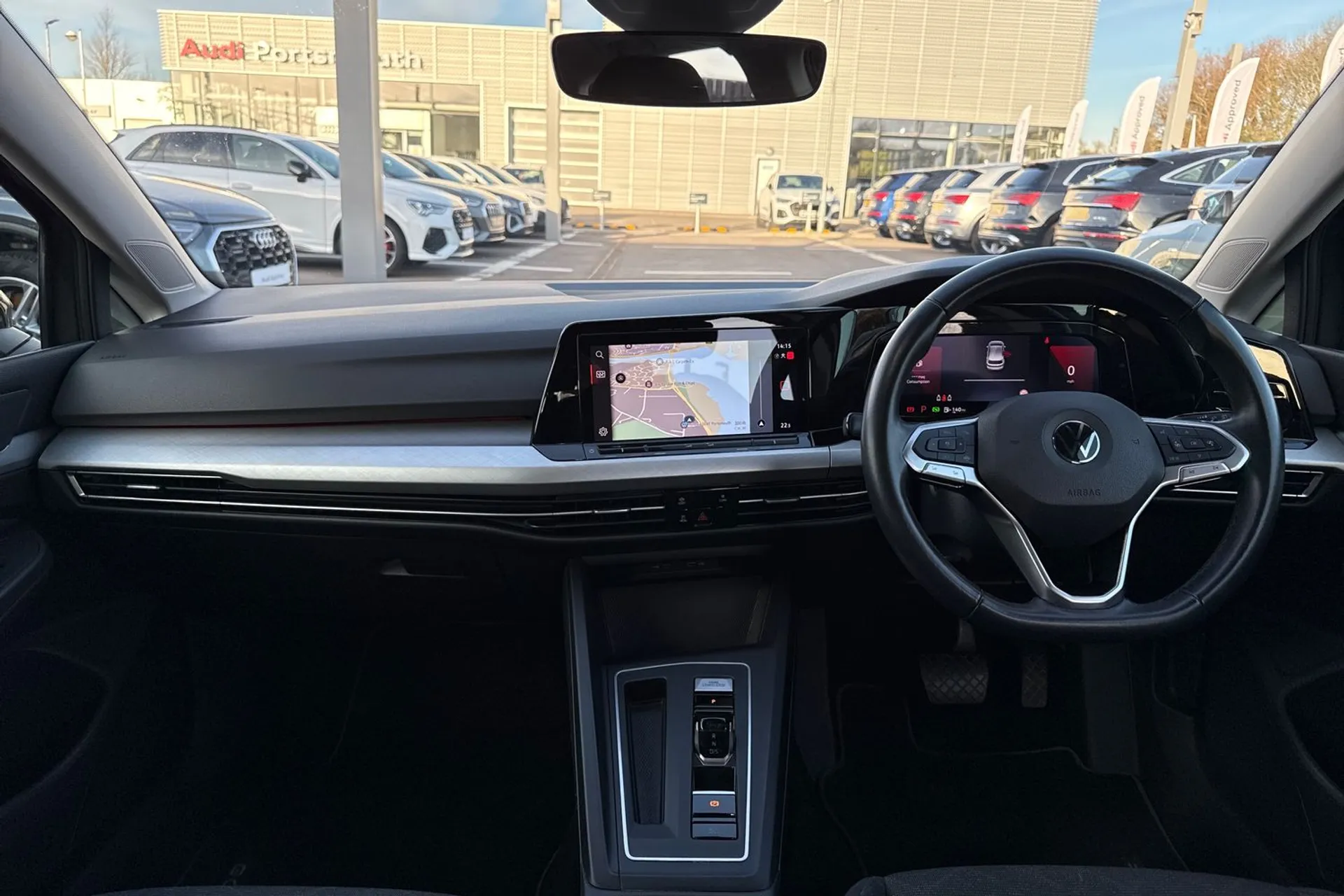 VOLKSWAGEN GOLF thumbnail image number 3