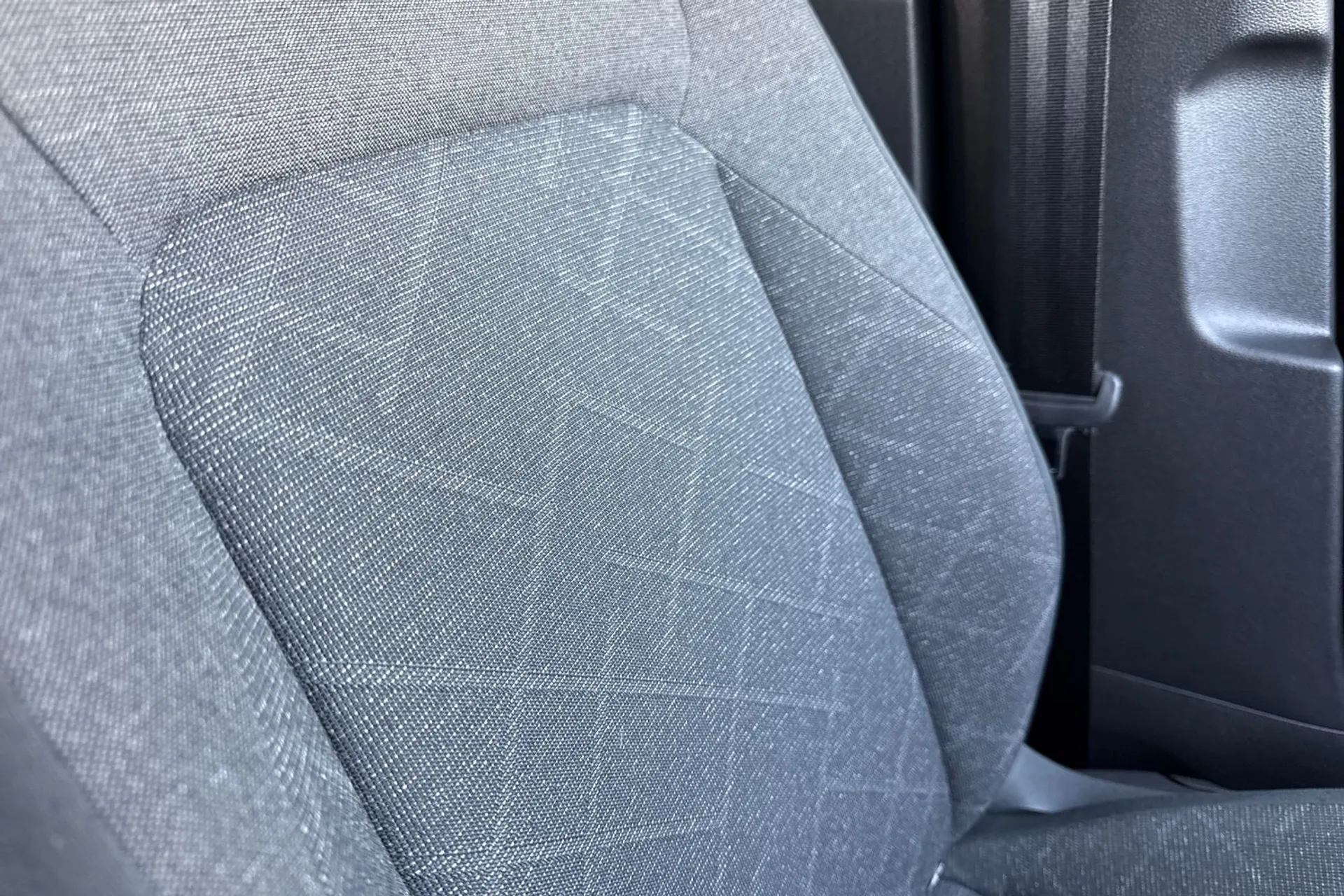 VOLKSWAGEN GOLF thumbnail image number 48