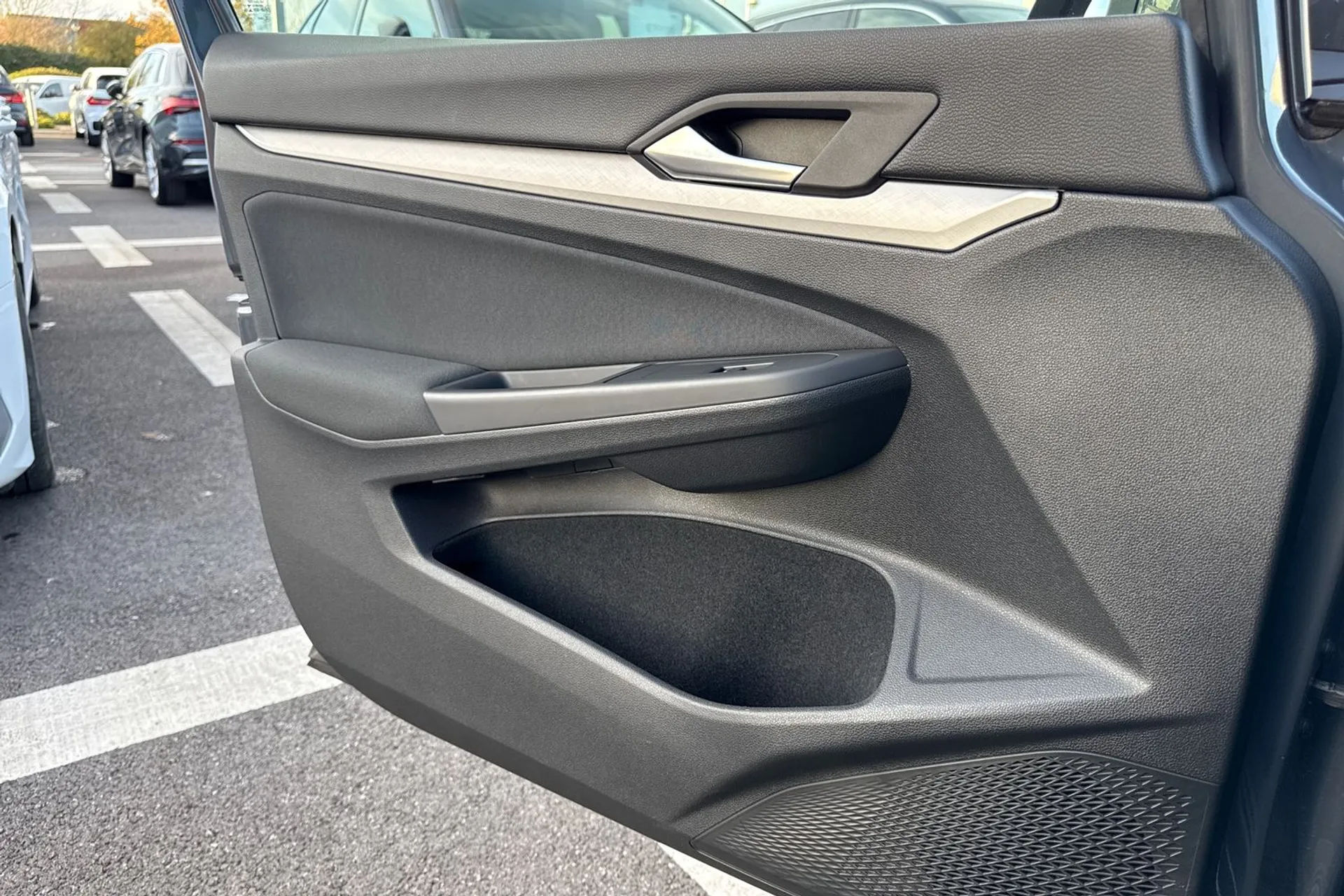 VOLKSWAGEN GOLF thumbnail image number 49