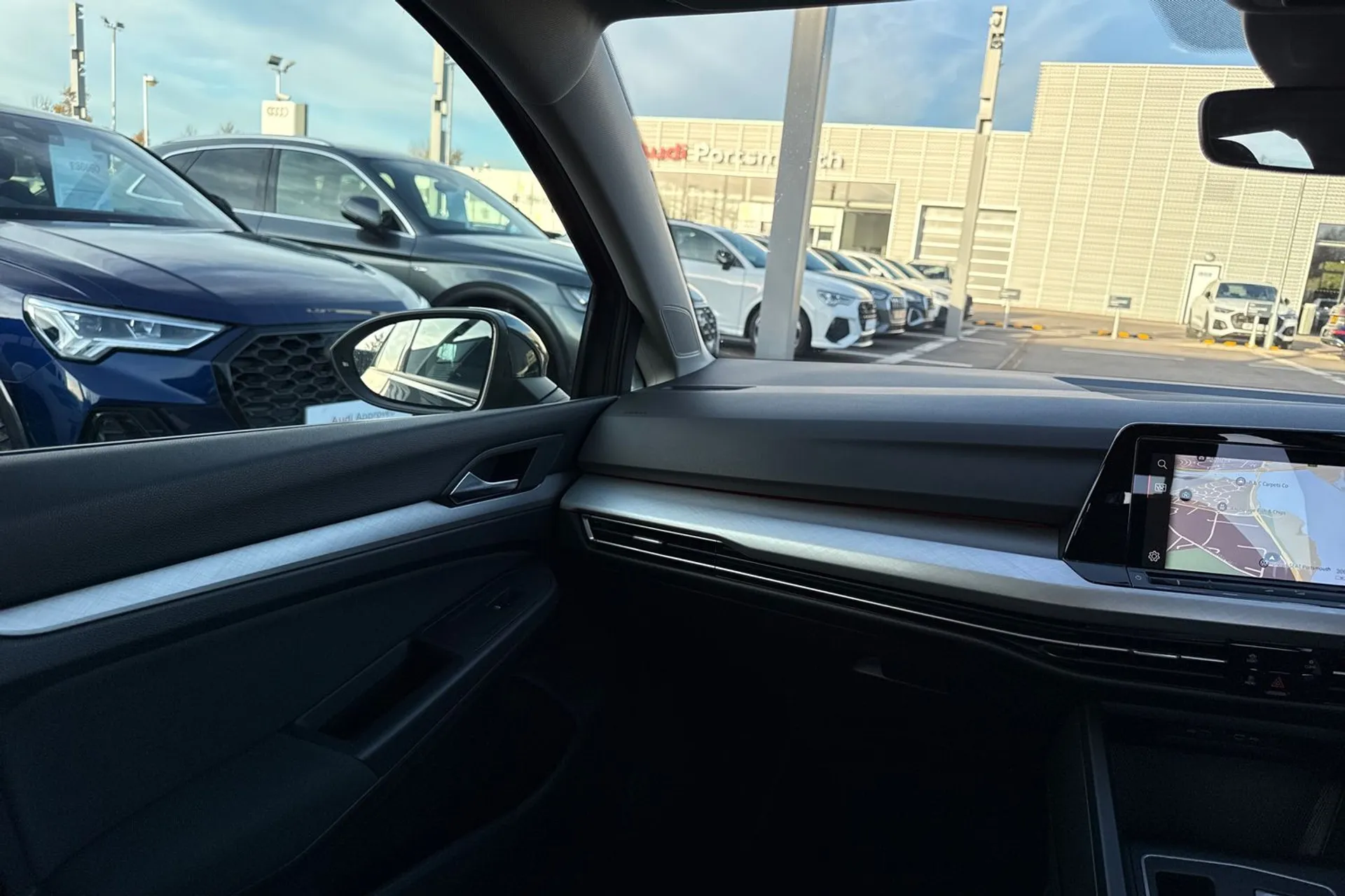 VOLKSWAGEN GOLF thumbnail image number 40